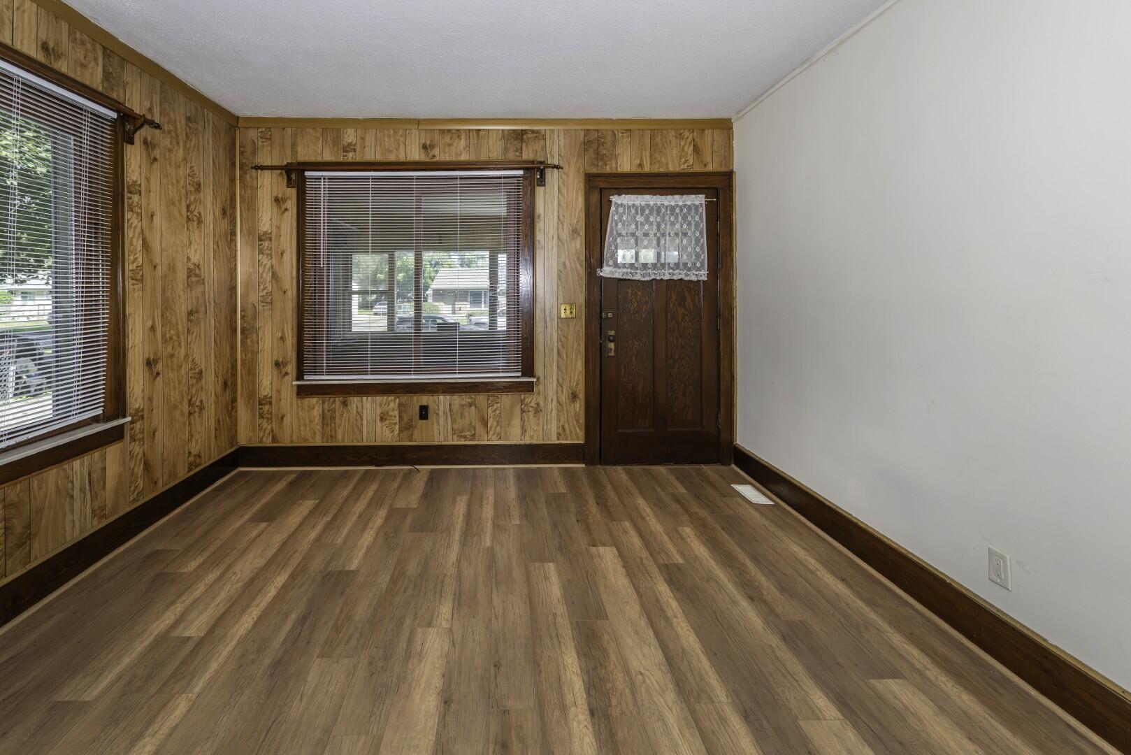 938 Parkwood Avenue Property Photo 20