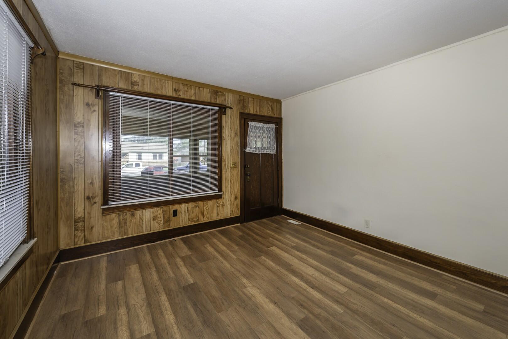 938 Parkwood Avenue Property Photo 22