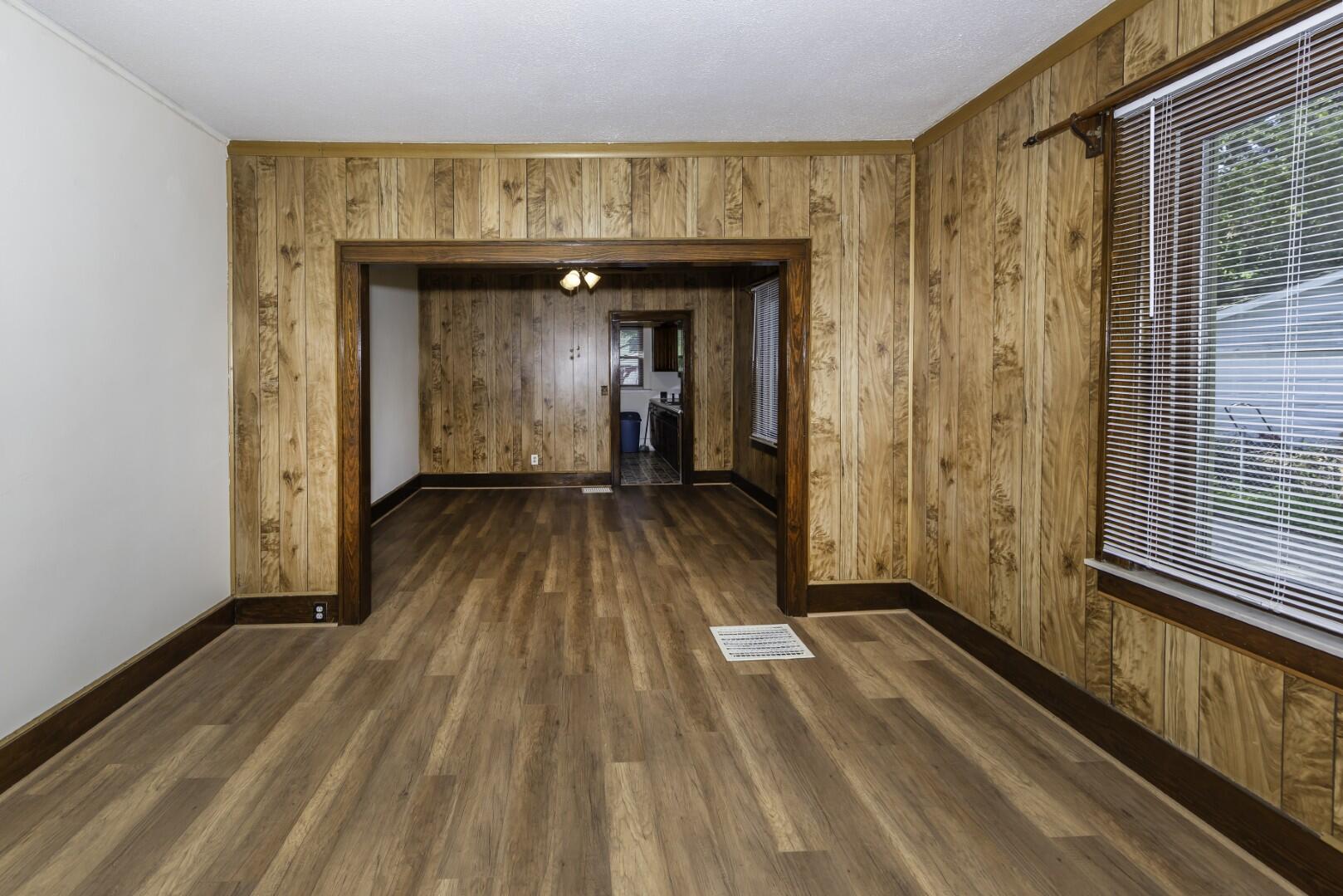 938 Parkwood Avenue Property Photo 24
