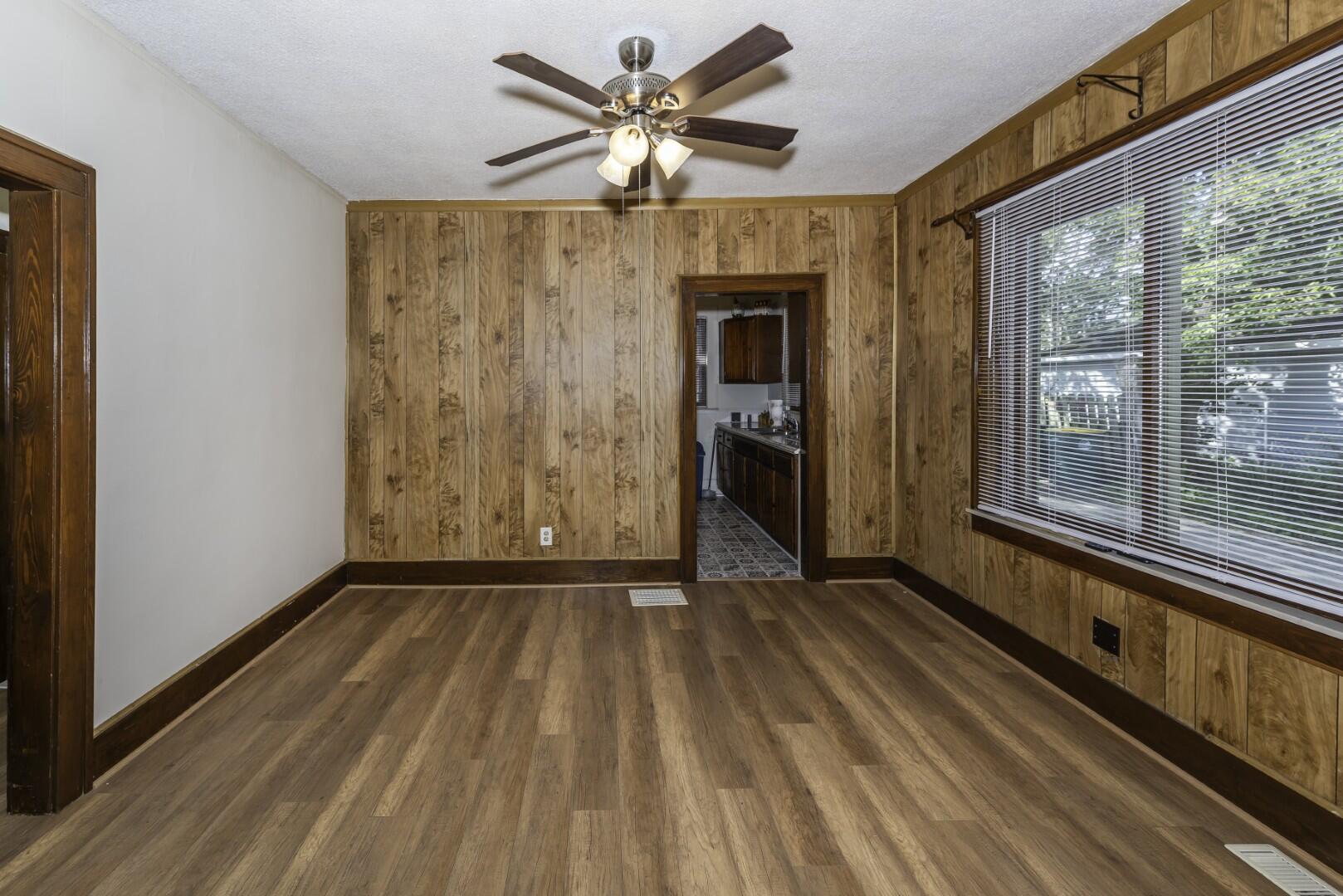 938 Parkwood Avenue Property Photo 25