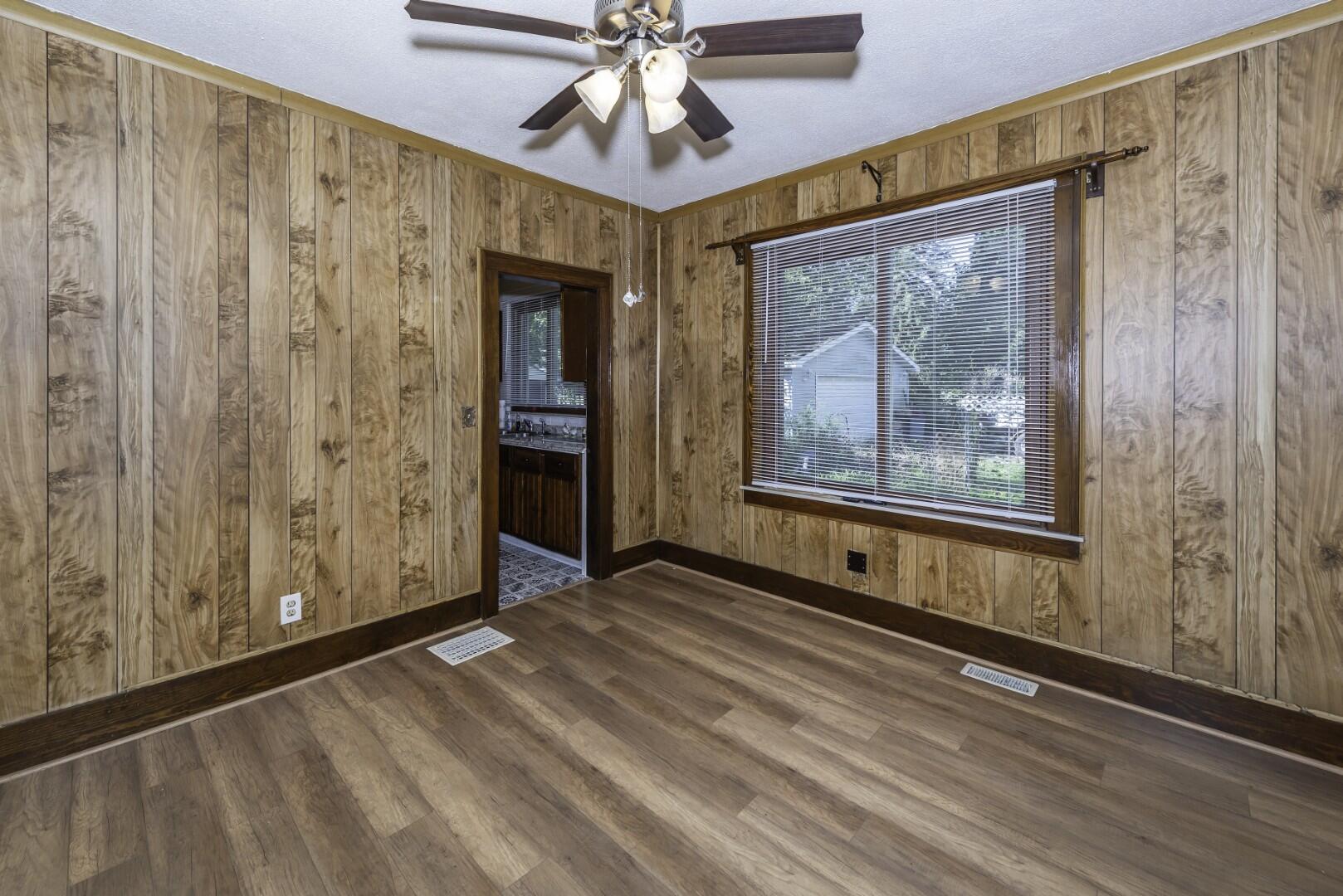 938 Parkwood Avenue Property Photo 26