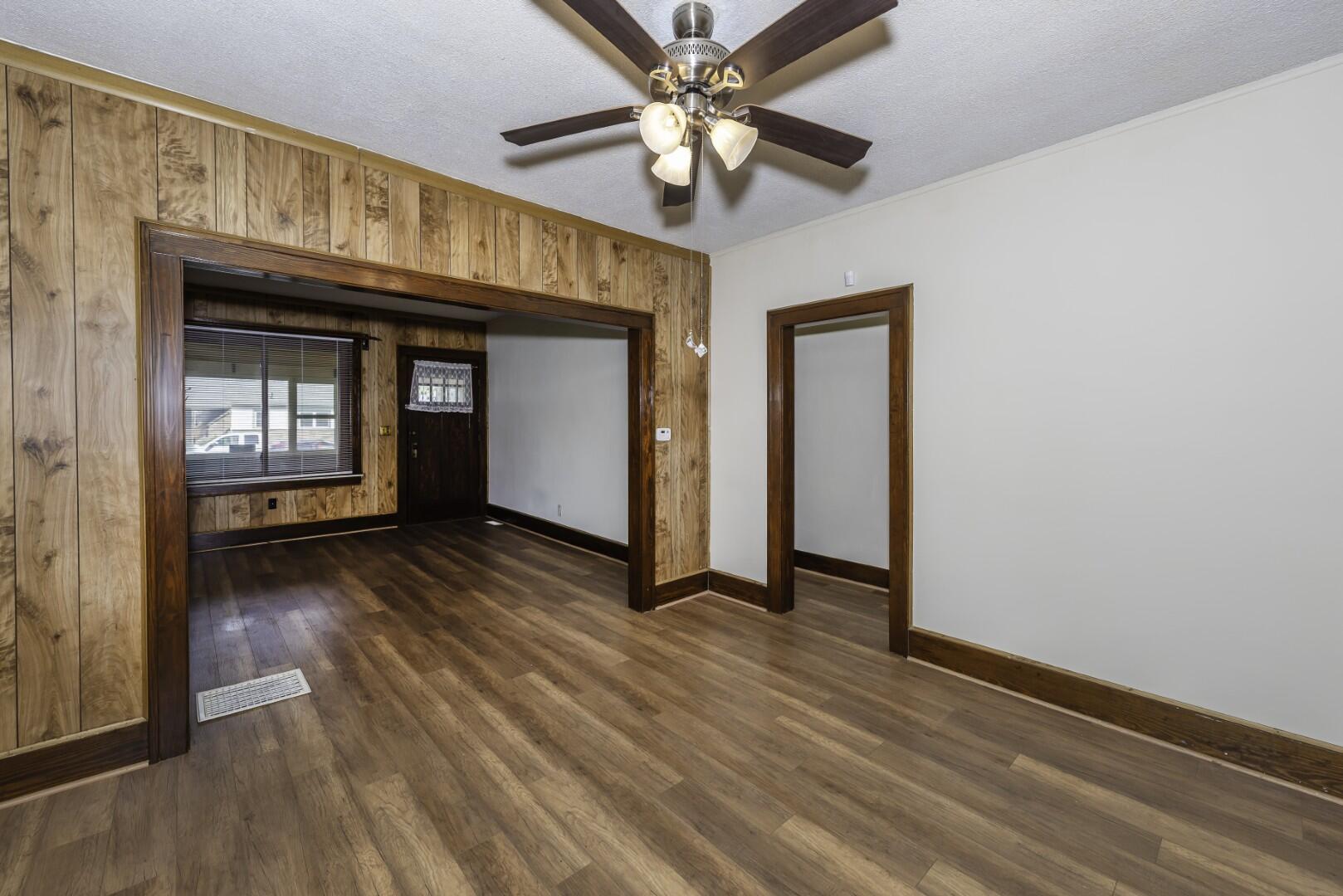 938 Parkwood Avenue Property Photo 27