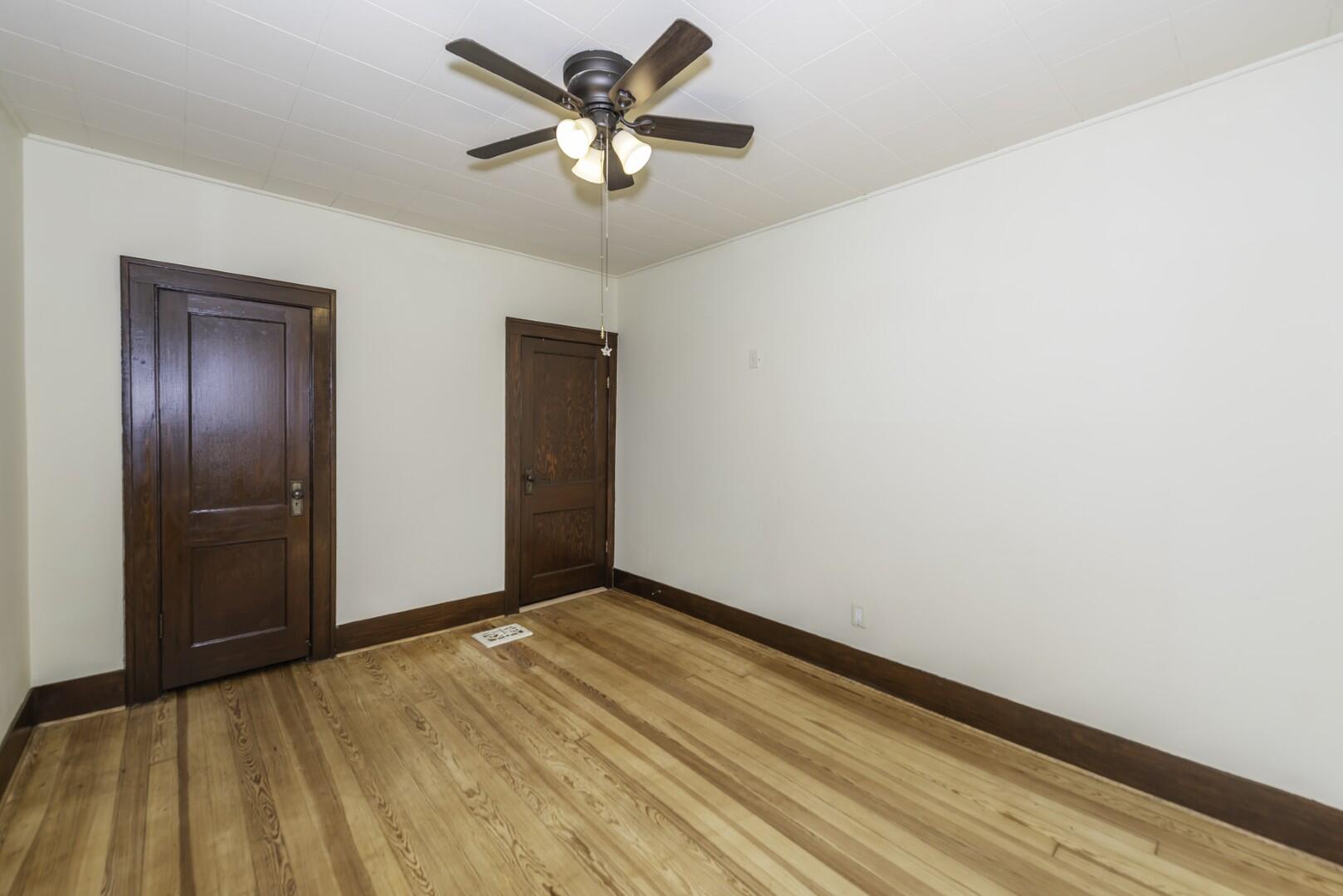 938 Parkwood Avenue Property Photo 32