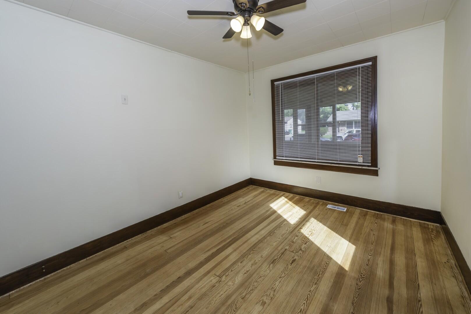 938 Parkwood Avenue Property Photo 34