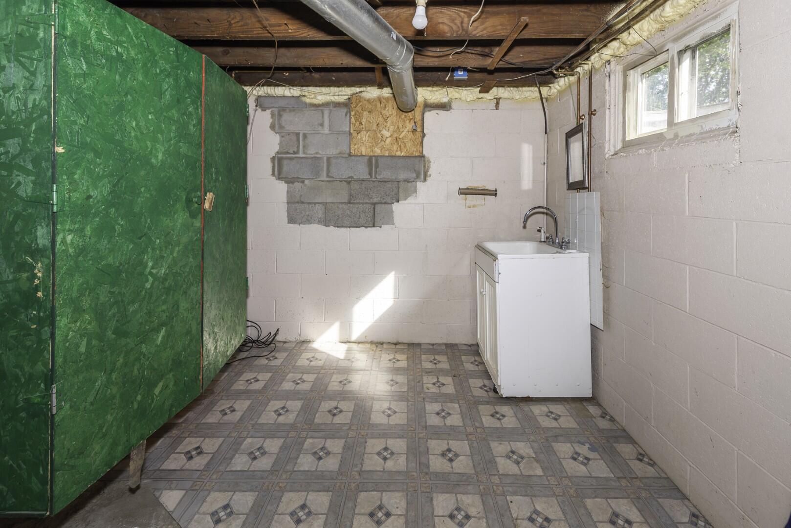 938 Parkwood Avenue Property Photo 49