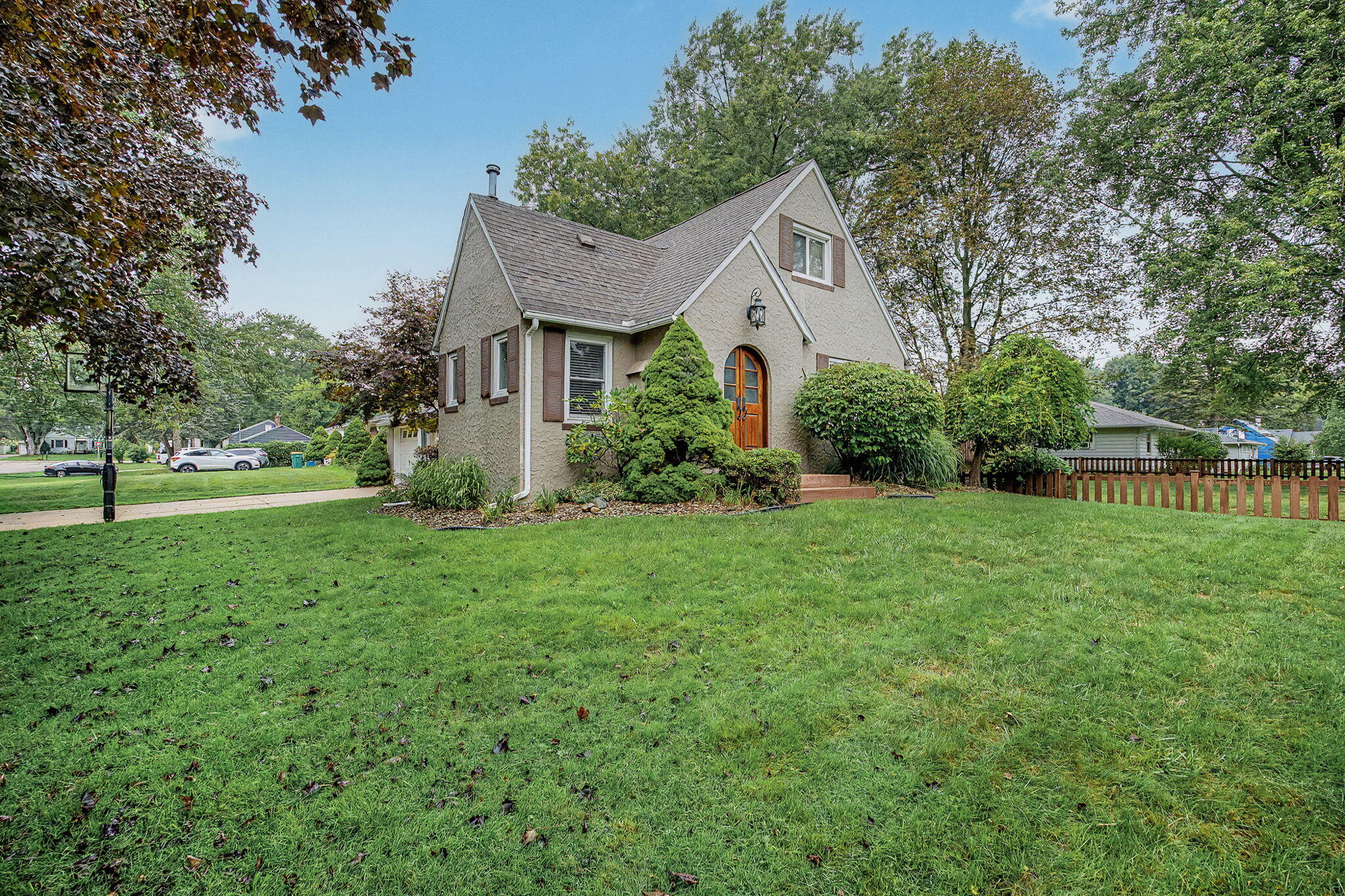 352 Dunham Drive Property Photo 1