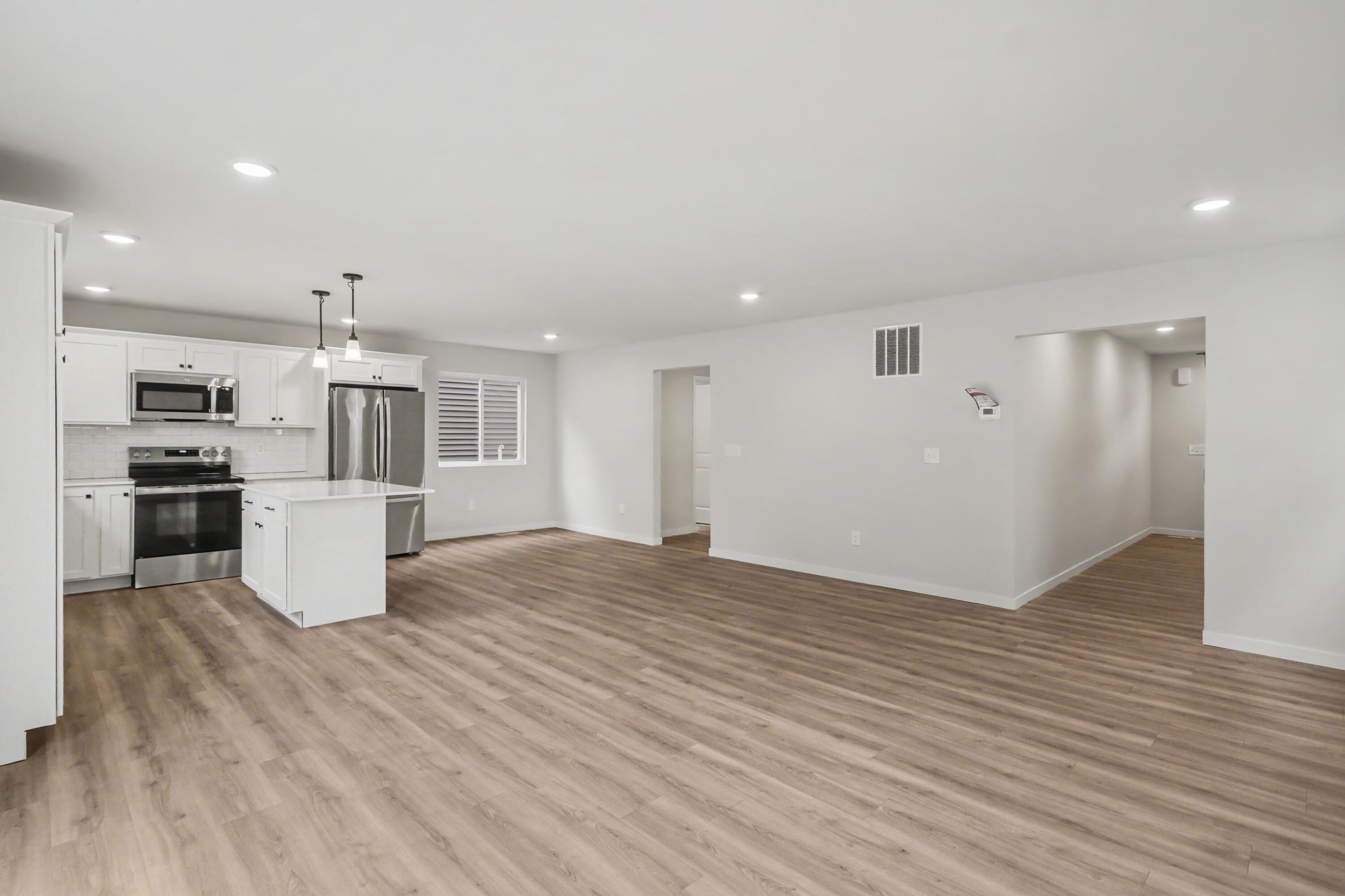 344 N Sherman Street Property Photo 2
