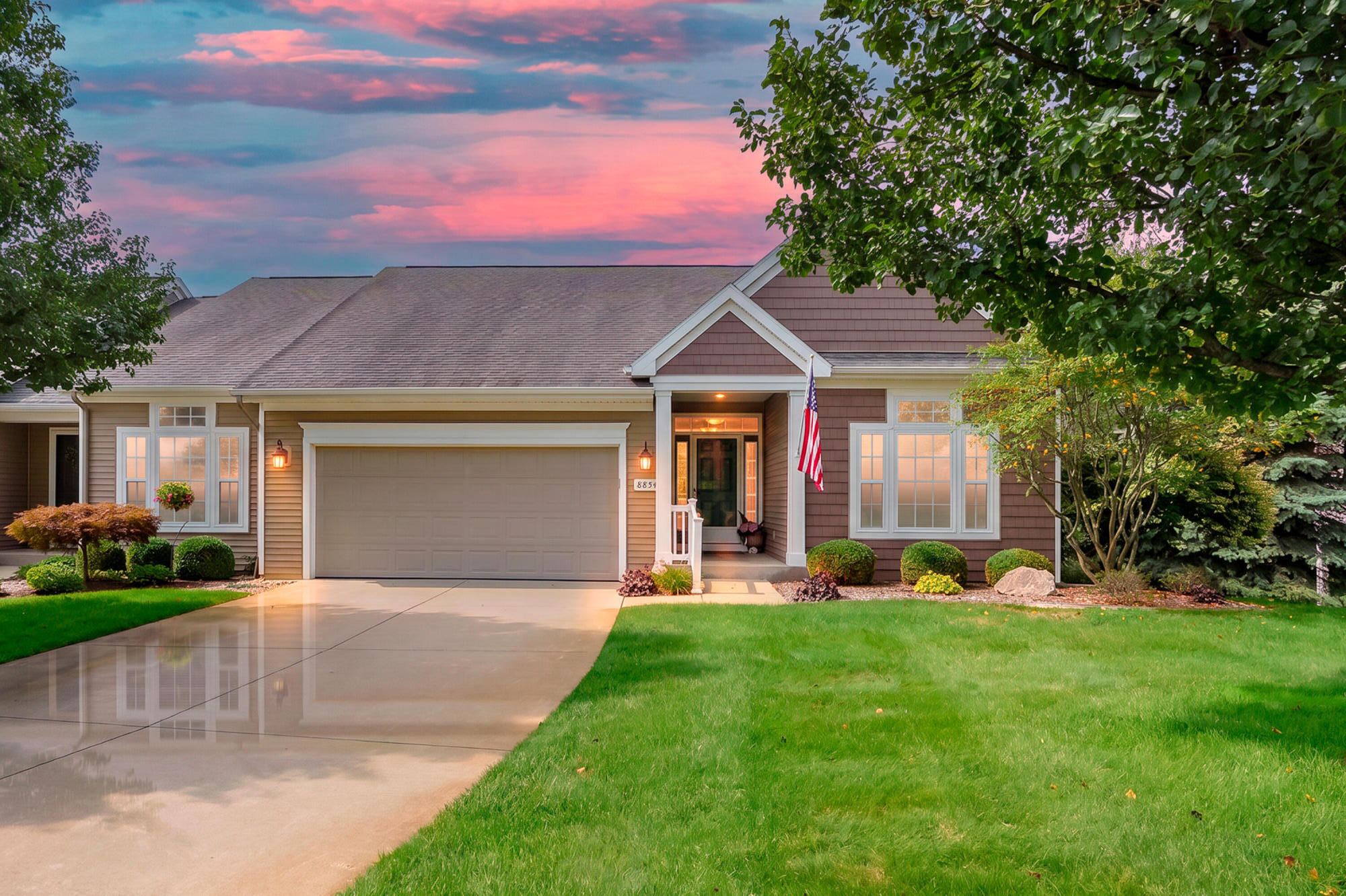 8854 Silver Oak Cove 50 Property Photo 1