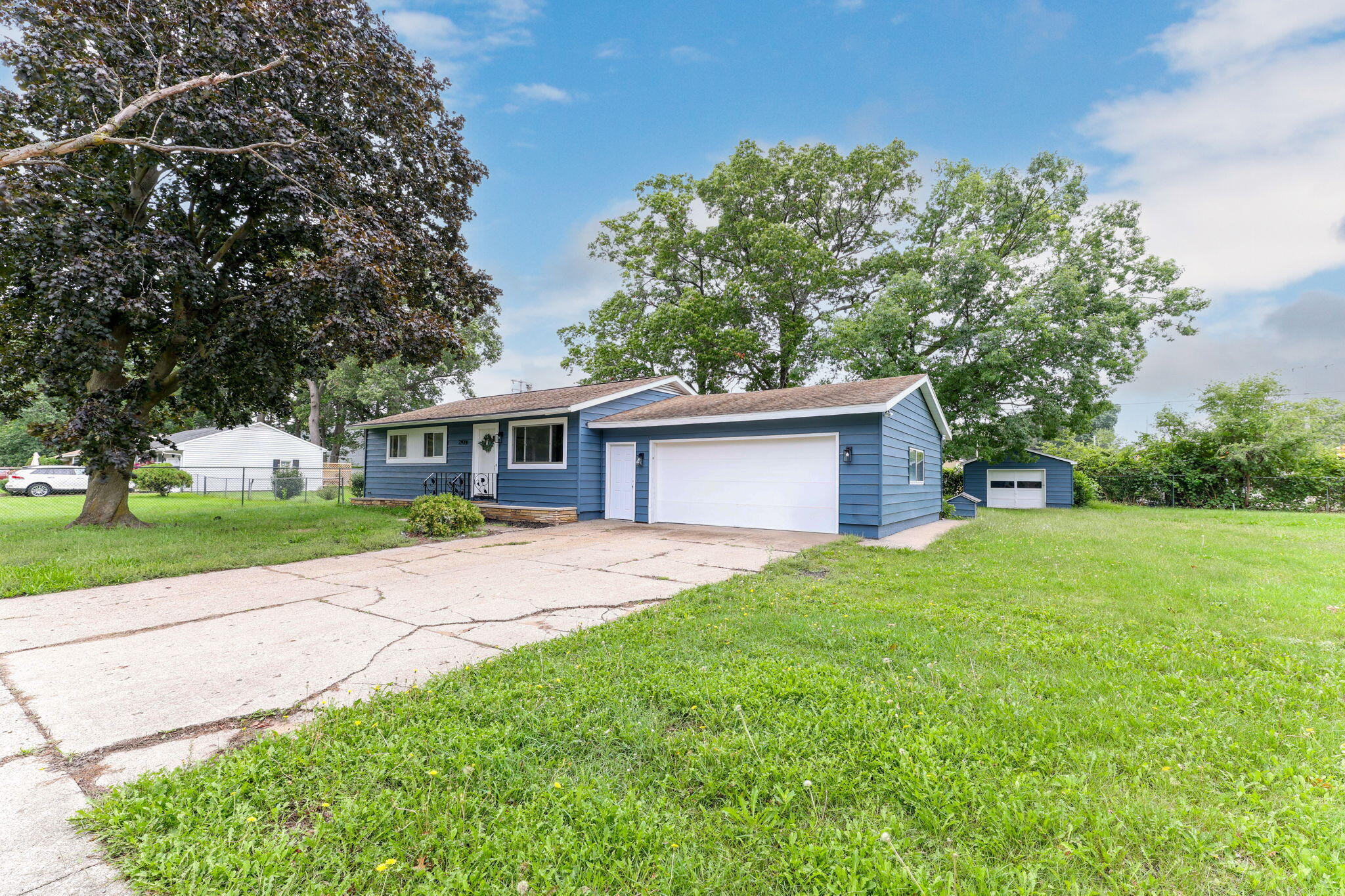 2974 Woodcliffe Drive Property Photo 1