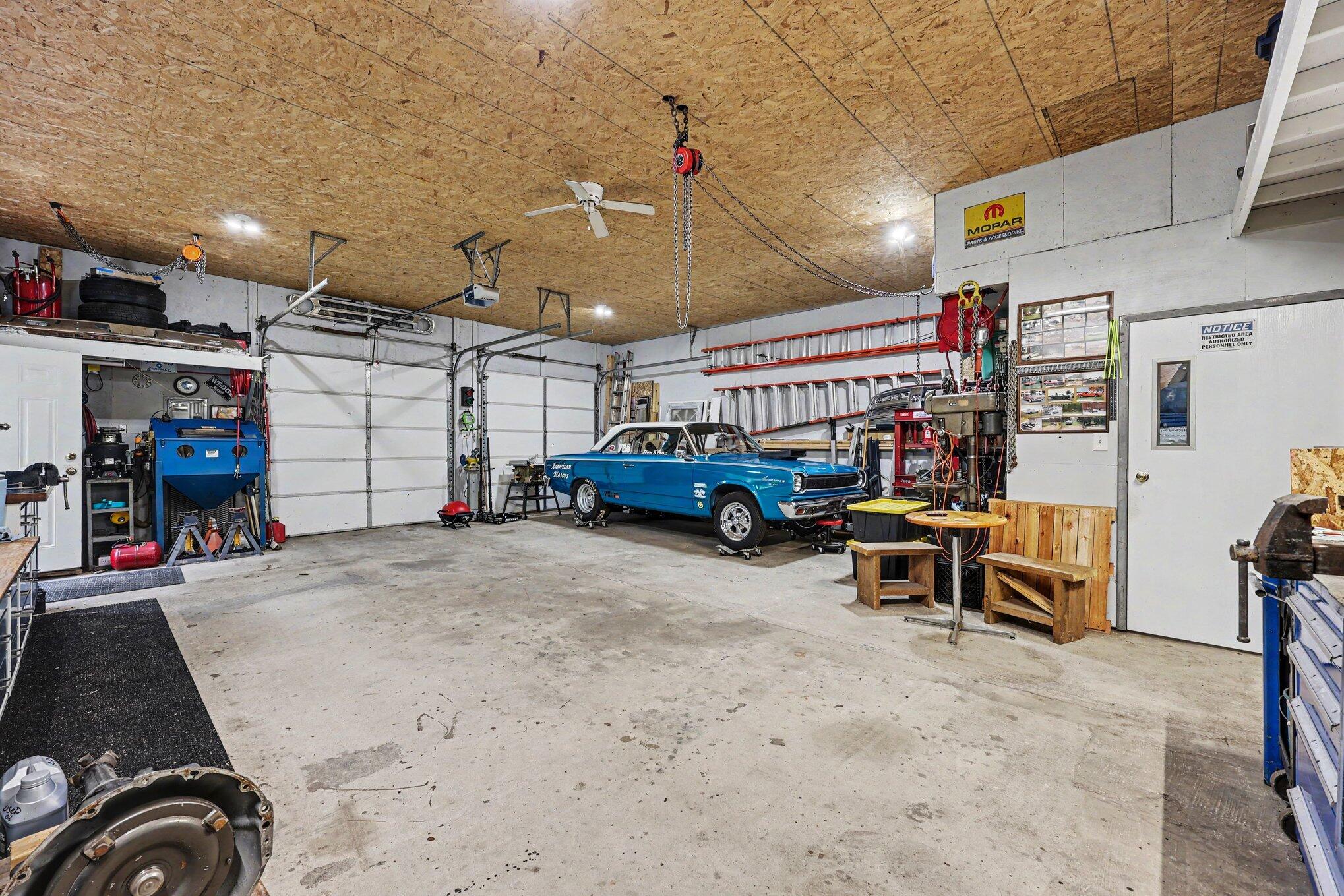 12103 N Territorial Road Property Photo 4