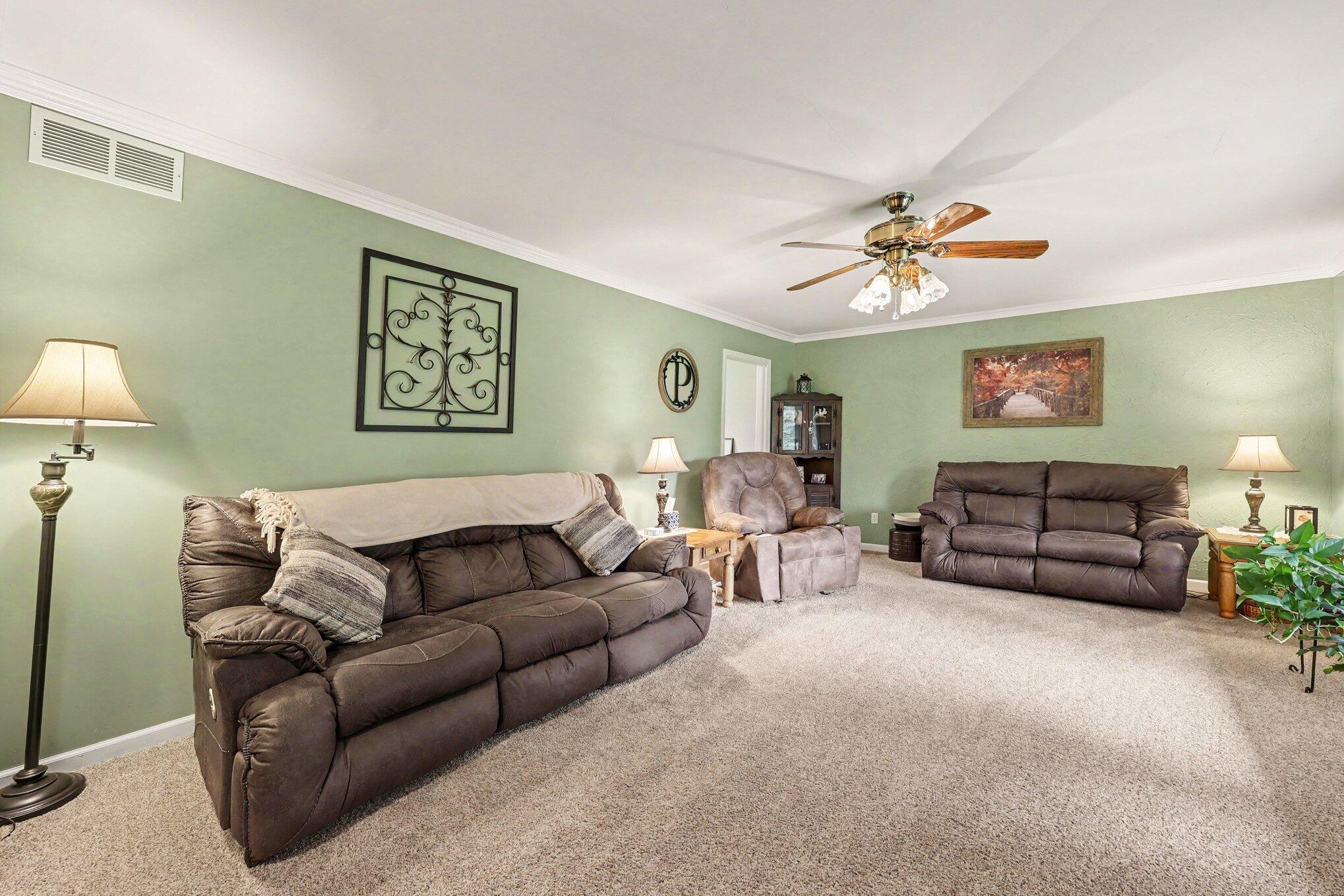 12103 N Territorial Road Property Photo 6