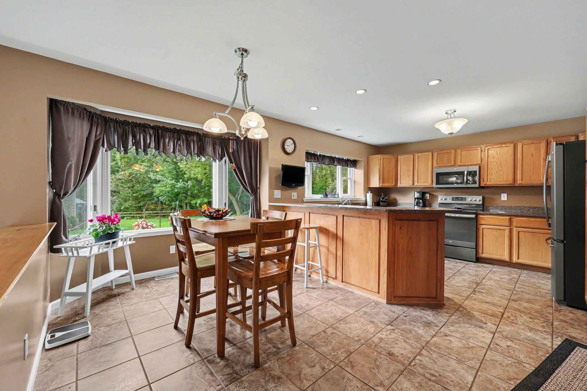 12103 N Territorial Road Property Photo 12