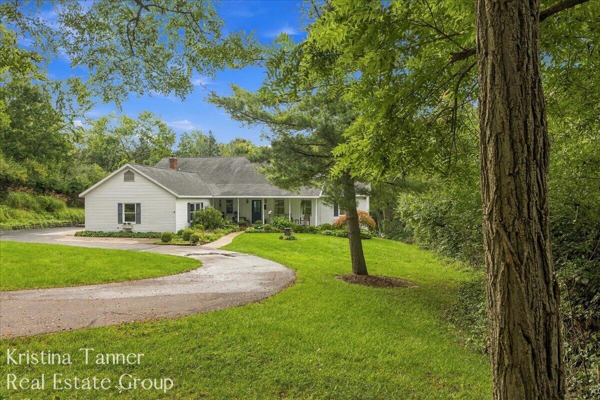 6930 Knapp Street Ne Property Photo 1