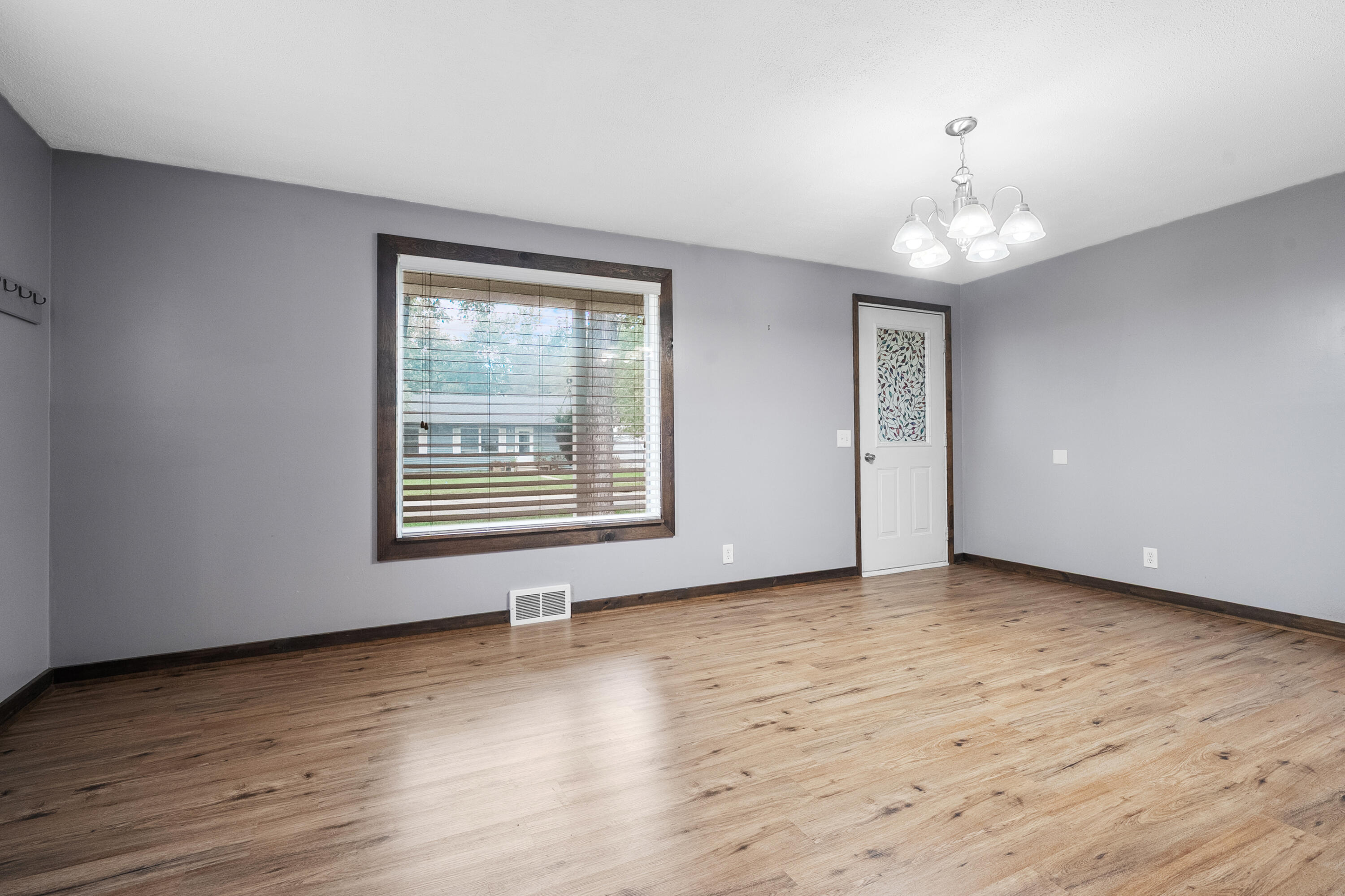144 Floral Avenue Property Photo 4