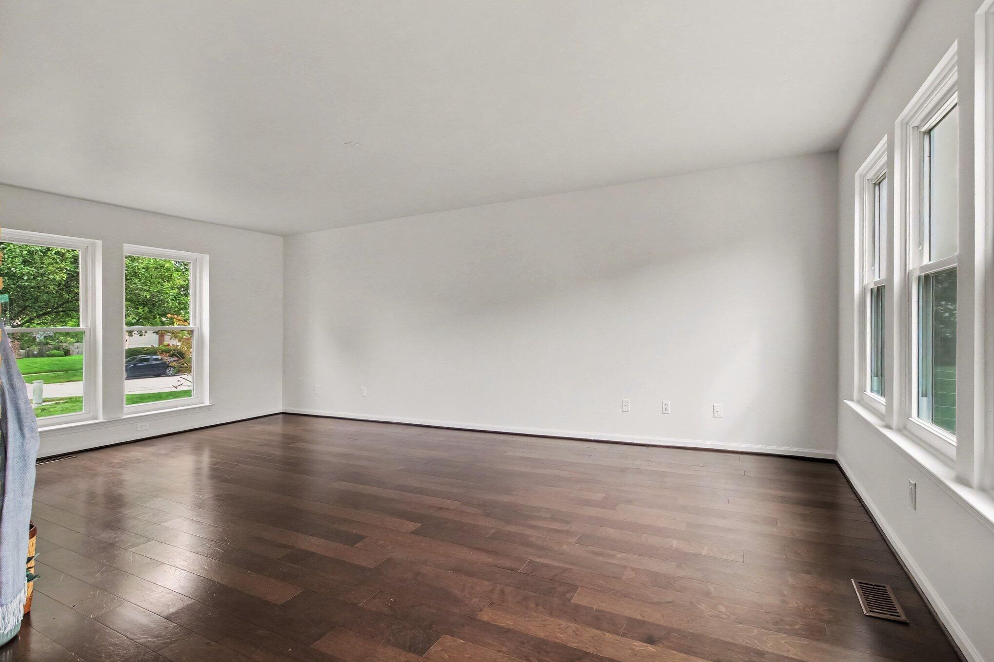 3236 Monument Property Photo 5