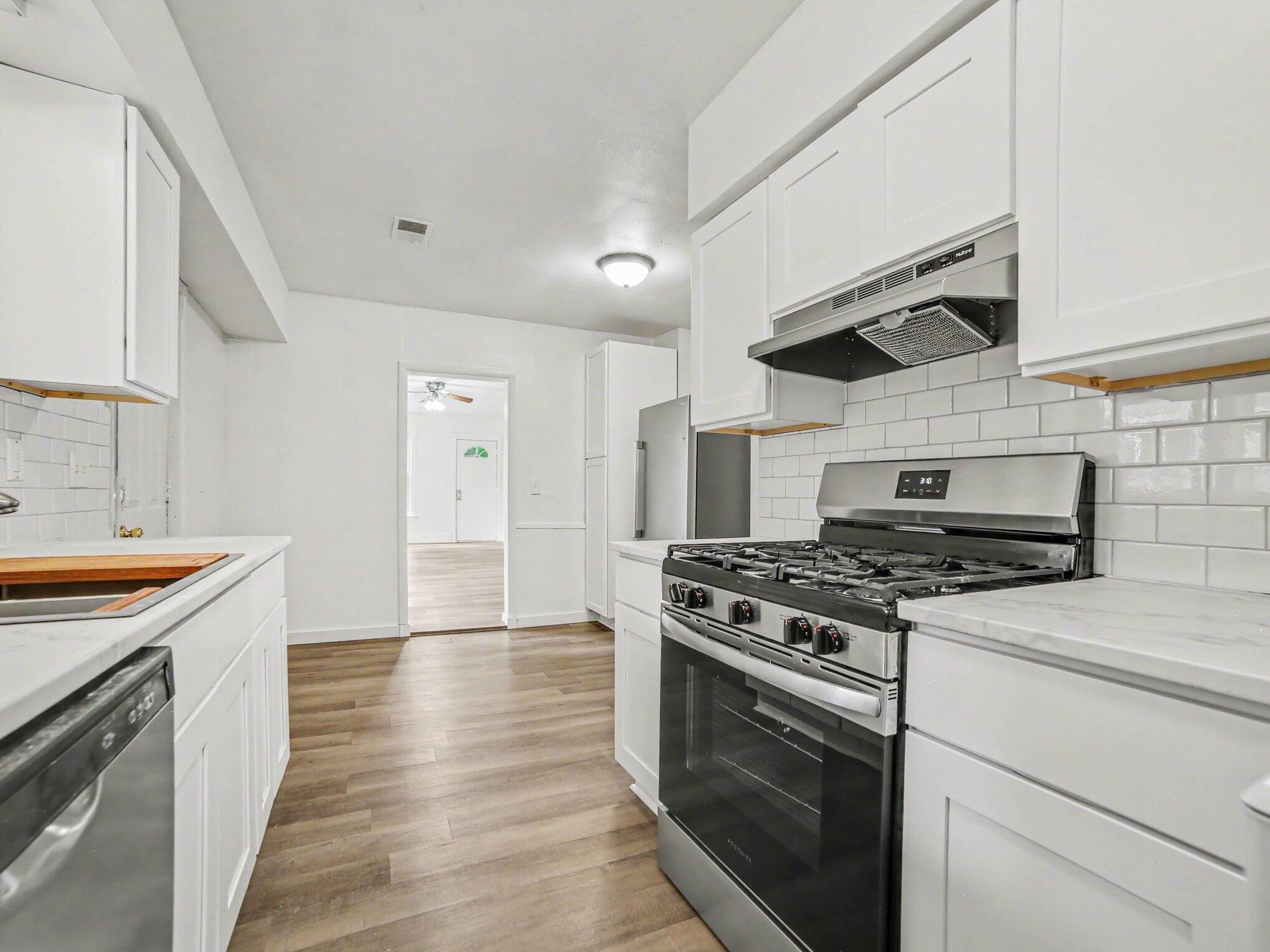 1876 Leahy Street Property Photo 9