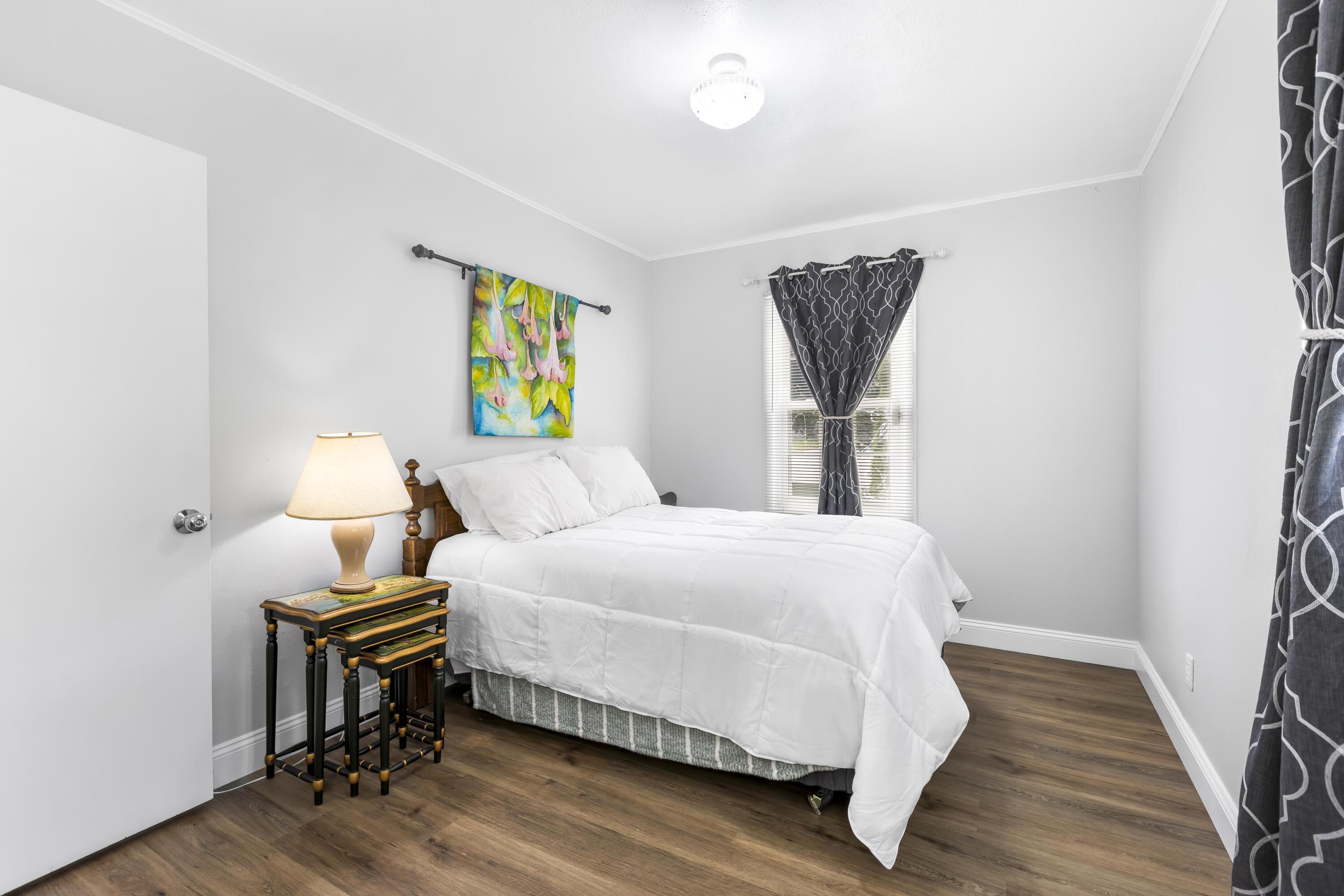 421 Weeks Avenue Property Photo 10