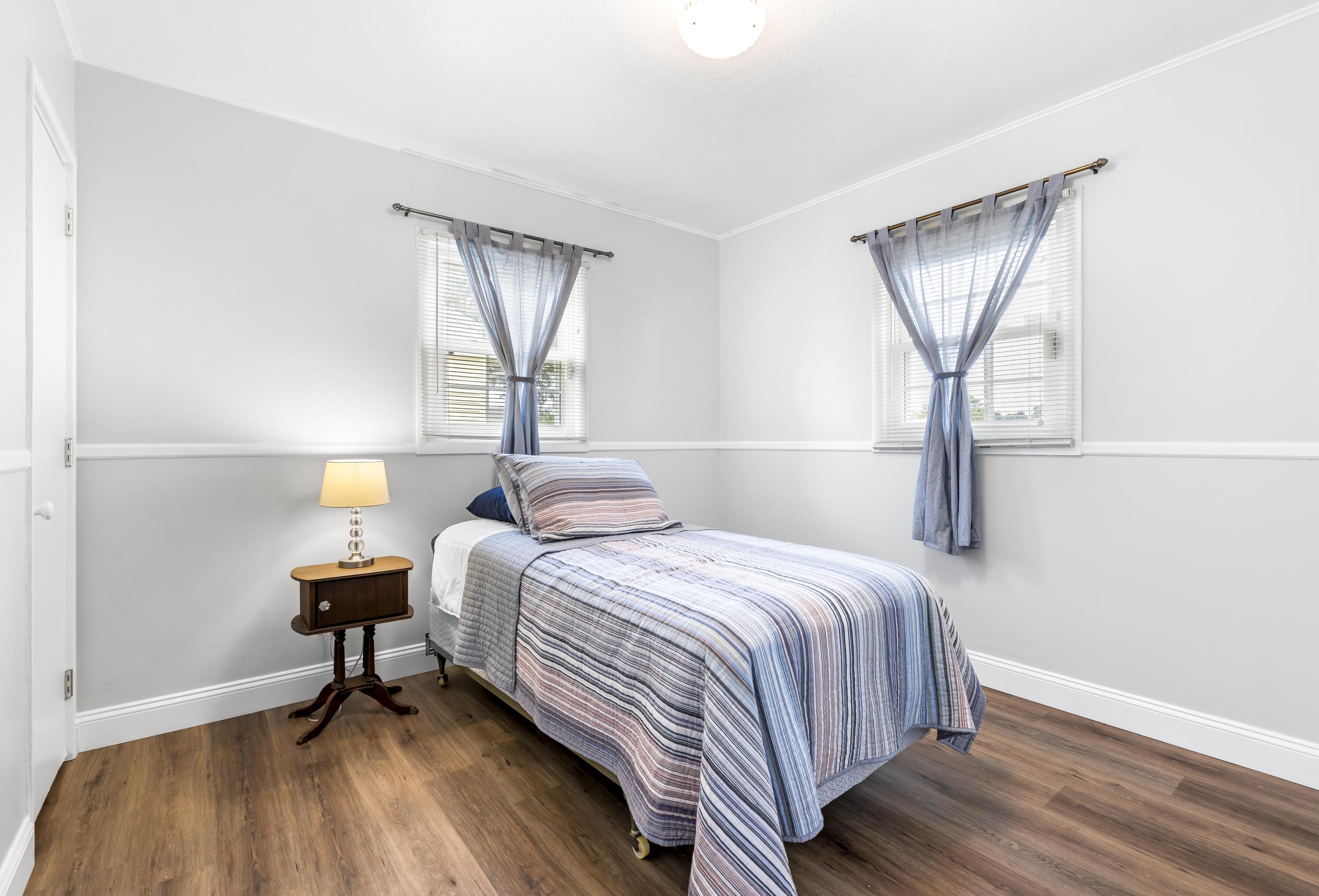 421 Weeks Avenue Property Photo 12