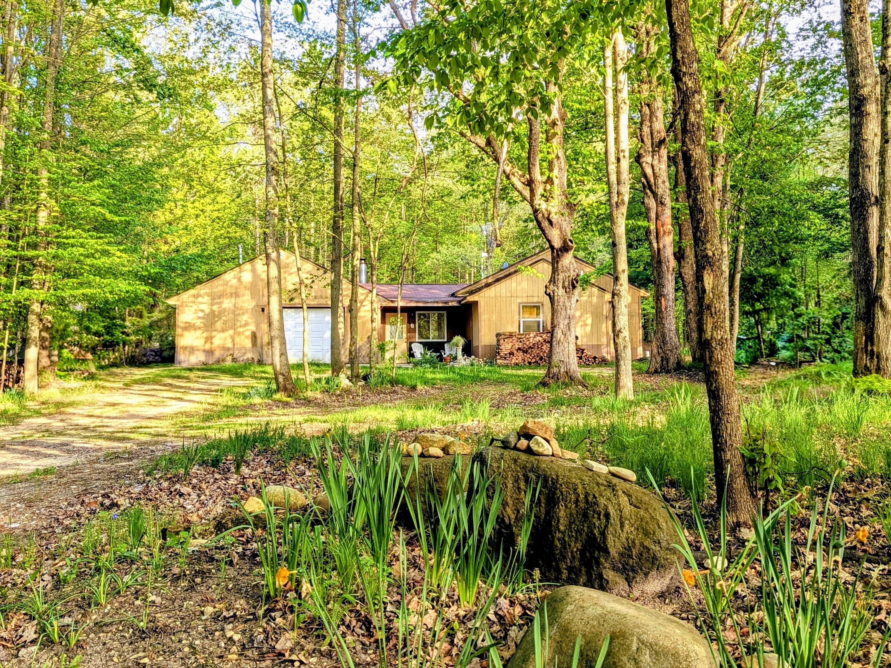 6779 S Woods Trail Property Photo 1