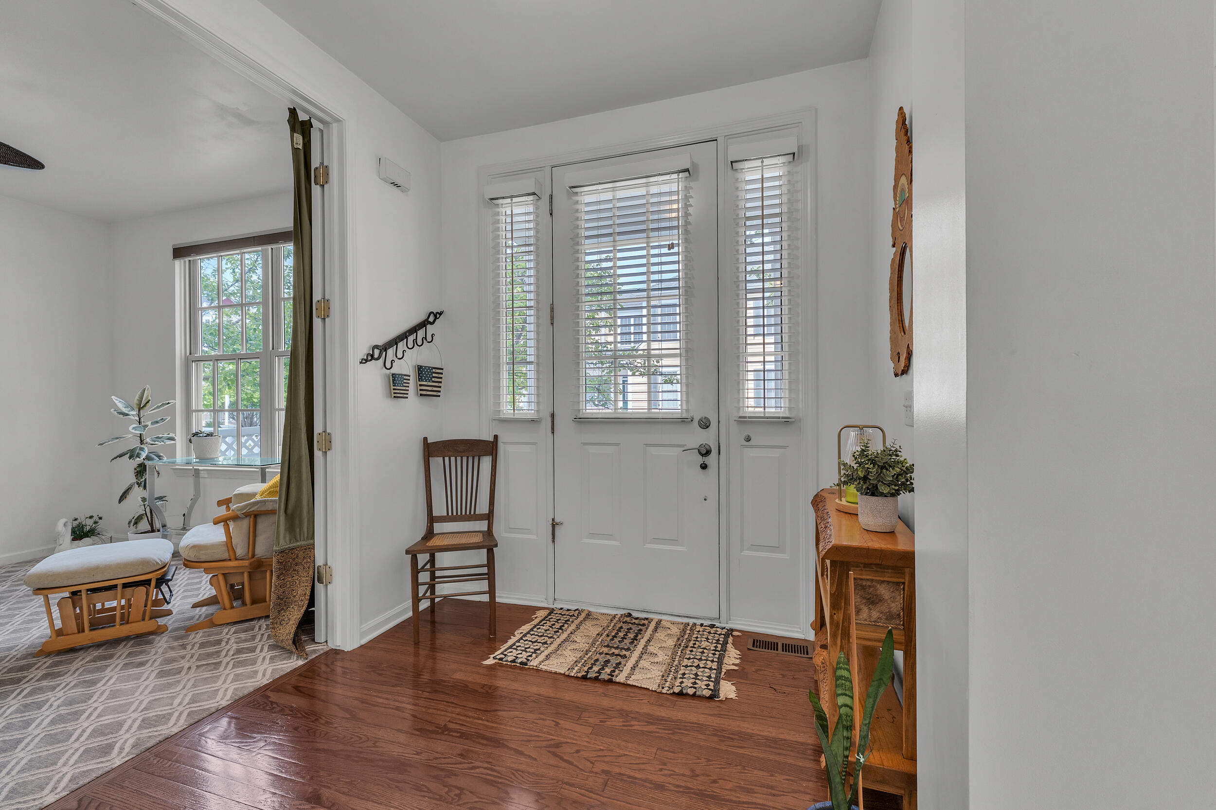 594 Constitution Street Property Photo 6
