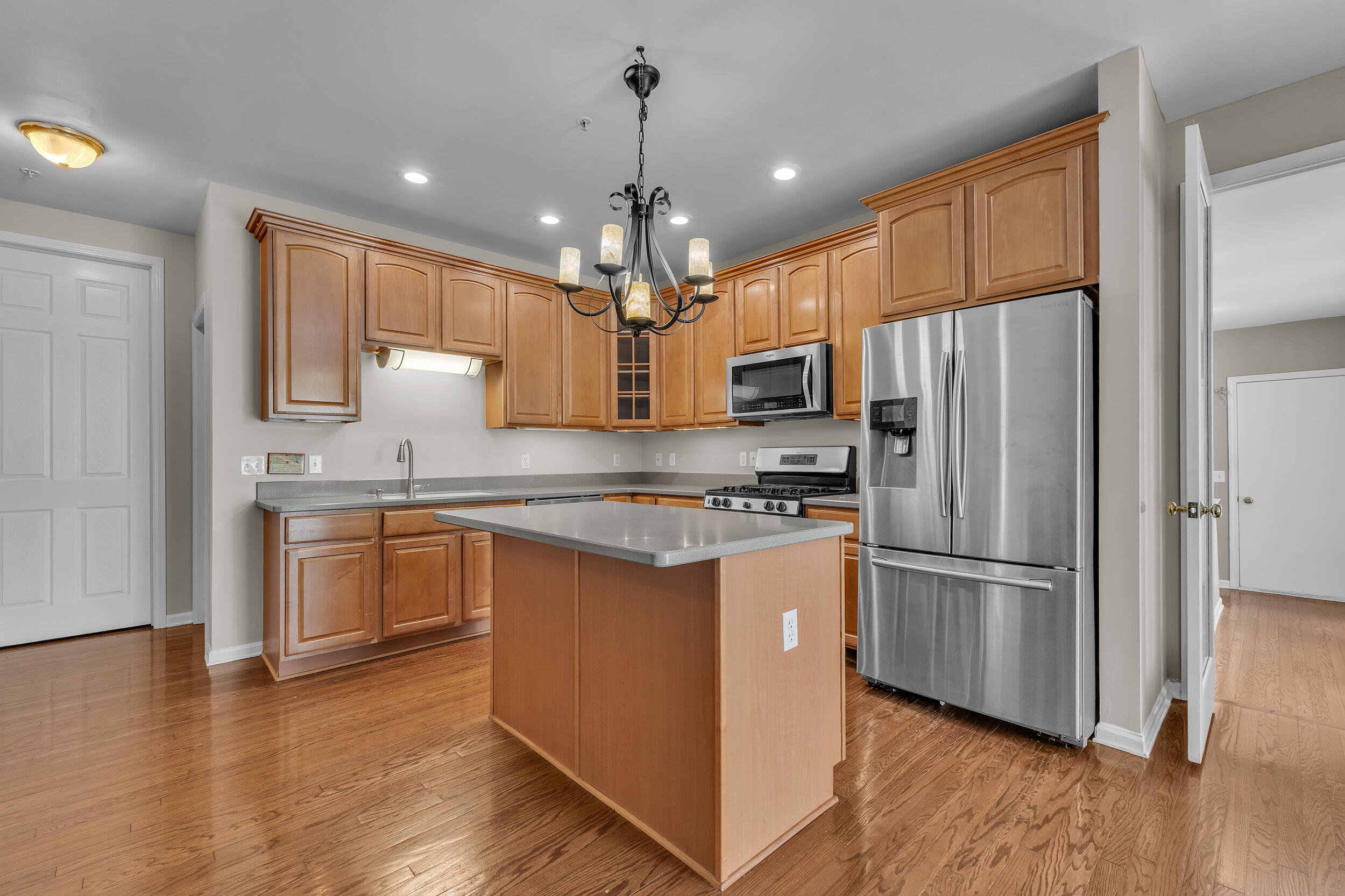 594 Constitution Street Property Photo 16