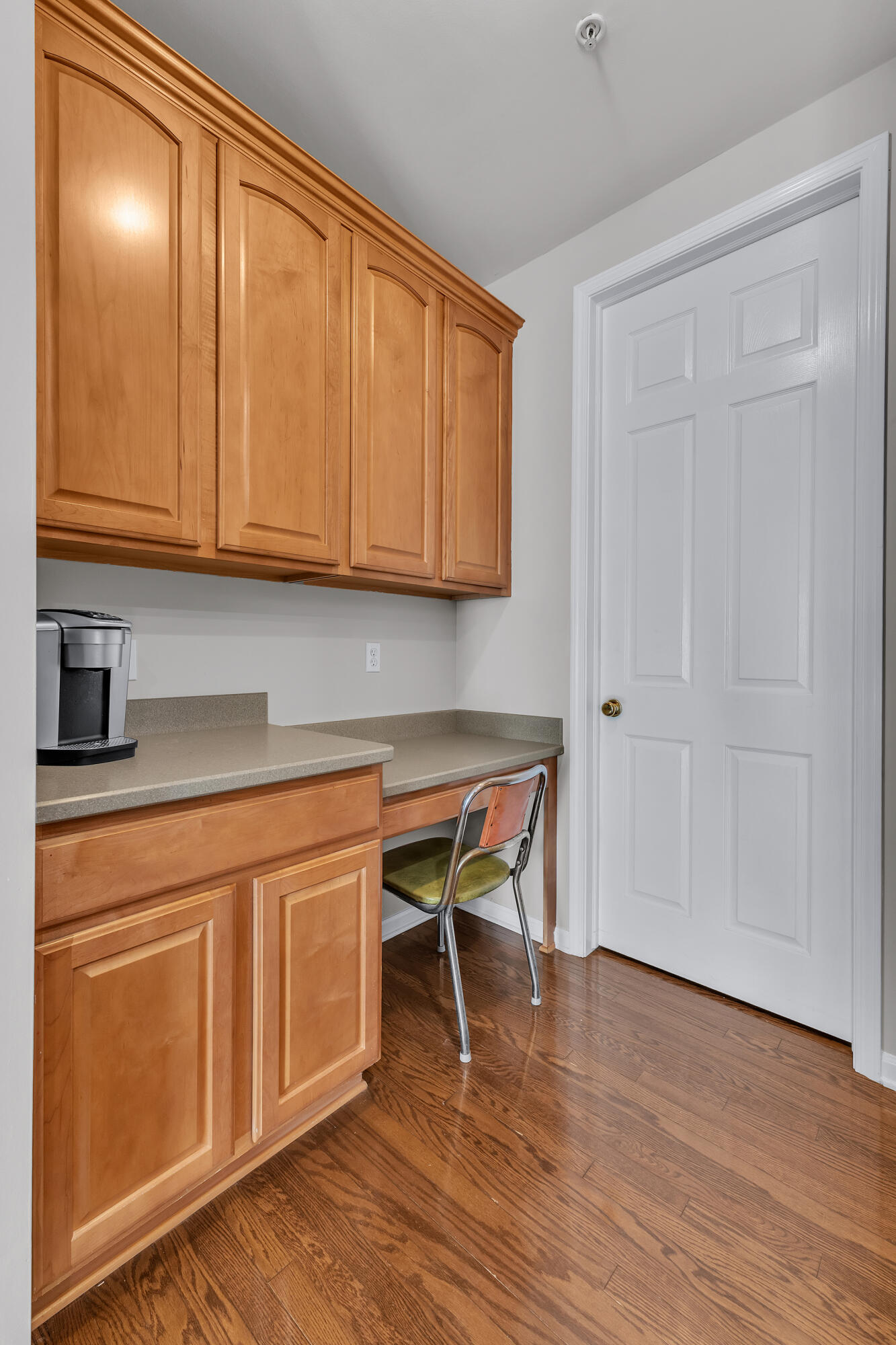594 Constitution Street Property Photo 22