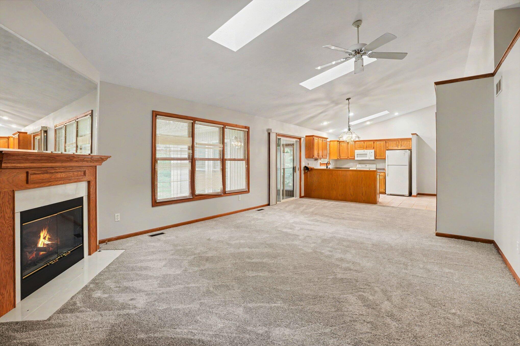 1498 Estero Drive Property Photo 4