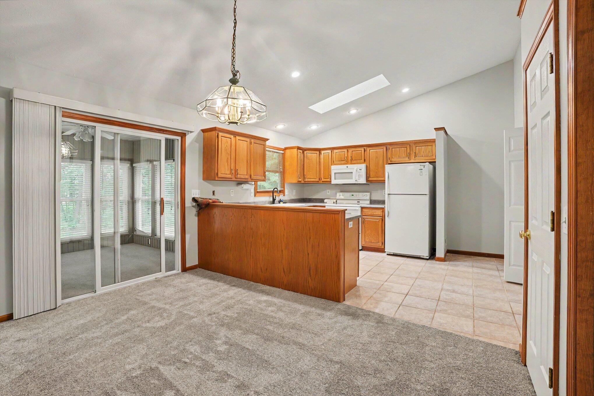 1498 Estero Drive Property Photo 10