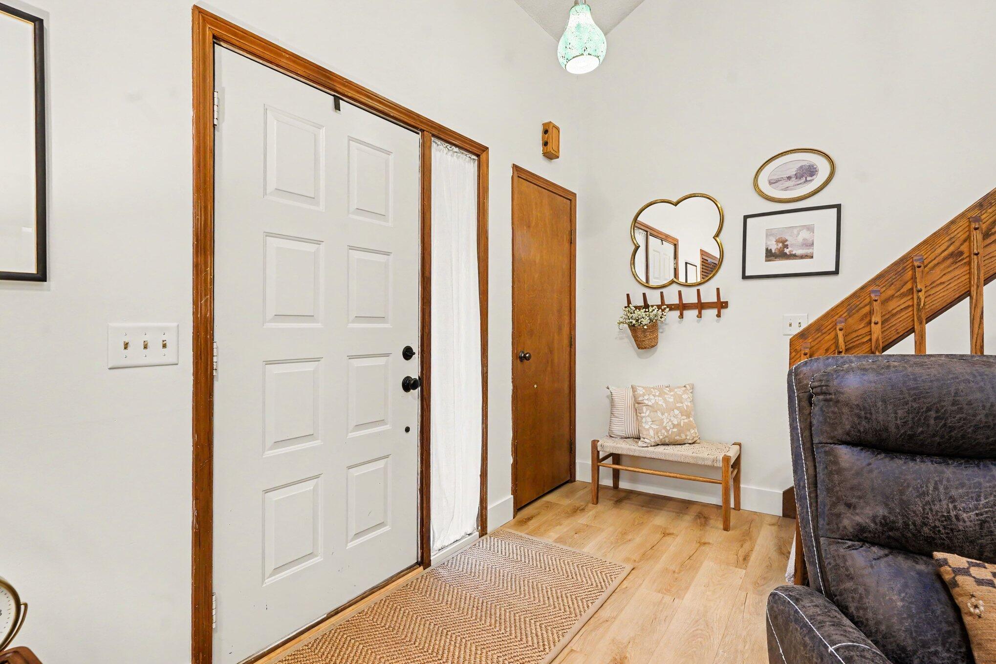17511 Parkwood Drive B Property Photo 6