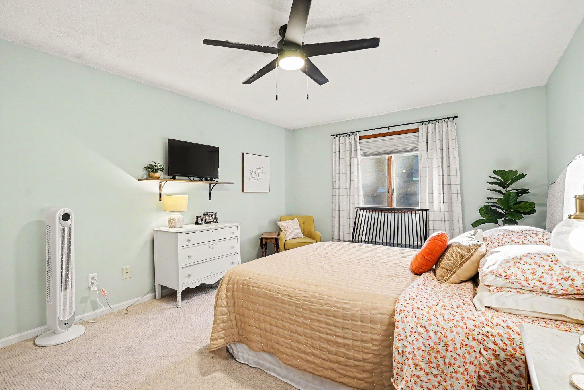 17511 Parkwood Drive B Property Photo 18