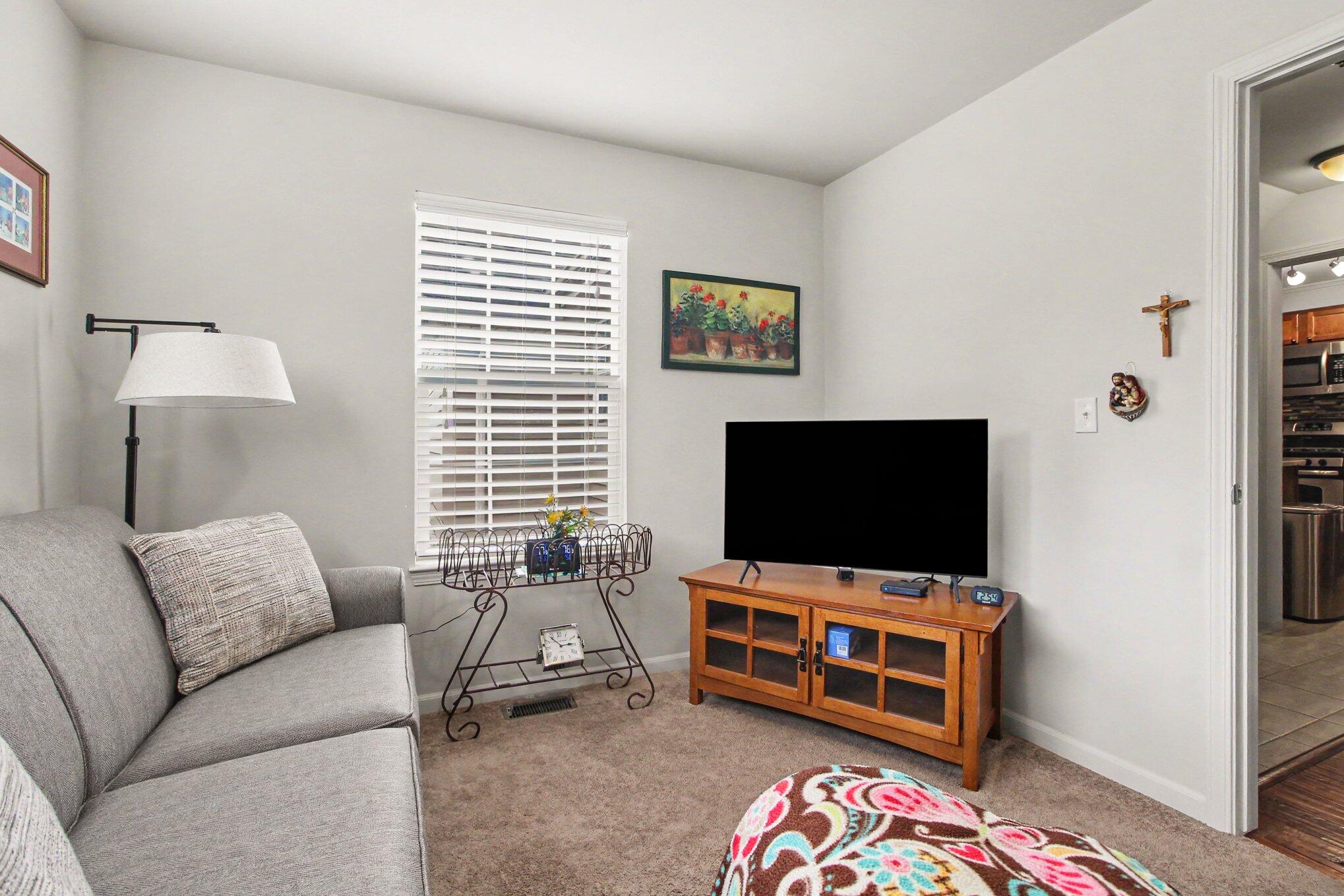 301 Victoria Drive Property Photo 15