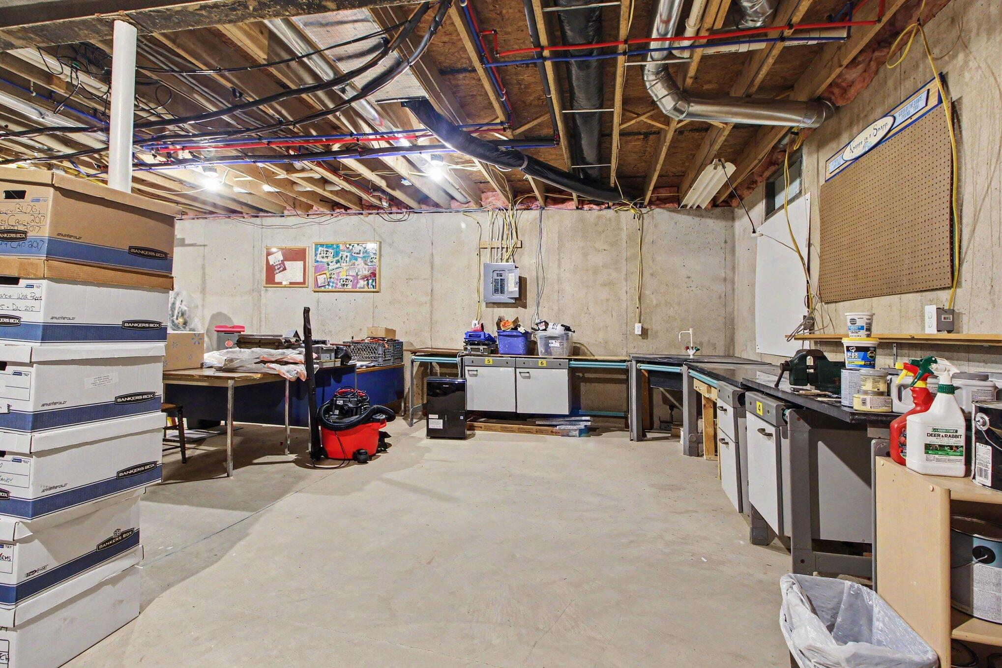 301 Victoria Drive Property Photo 19