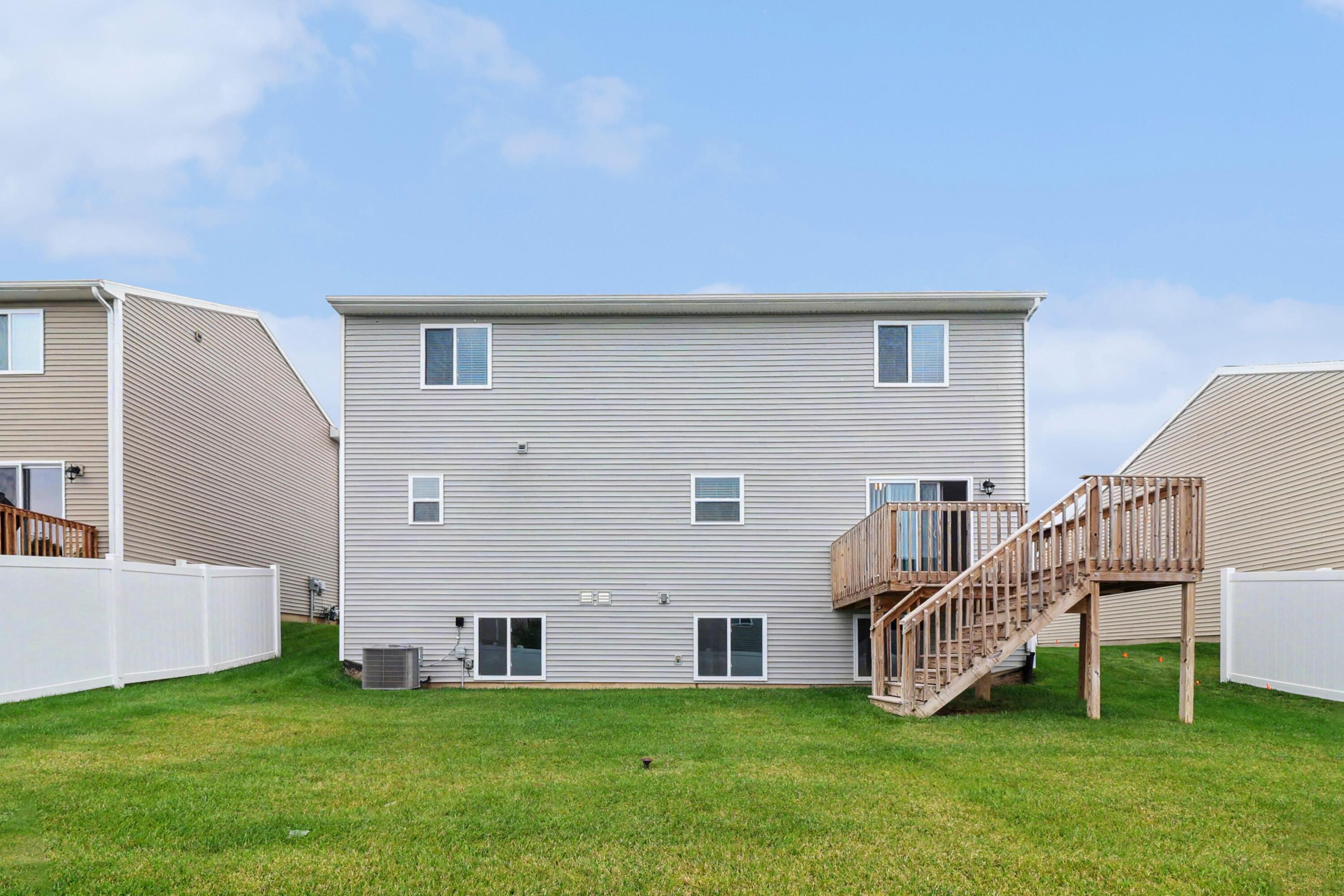 2928 Sycamore River Drive Property Photo 1
