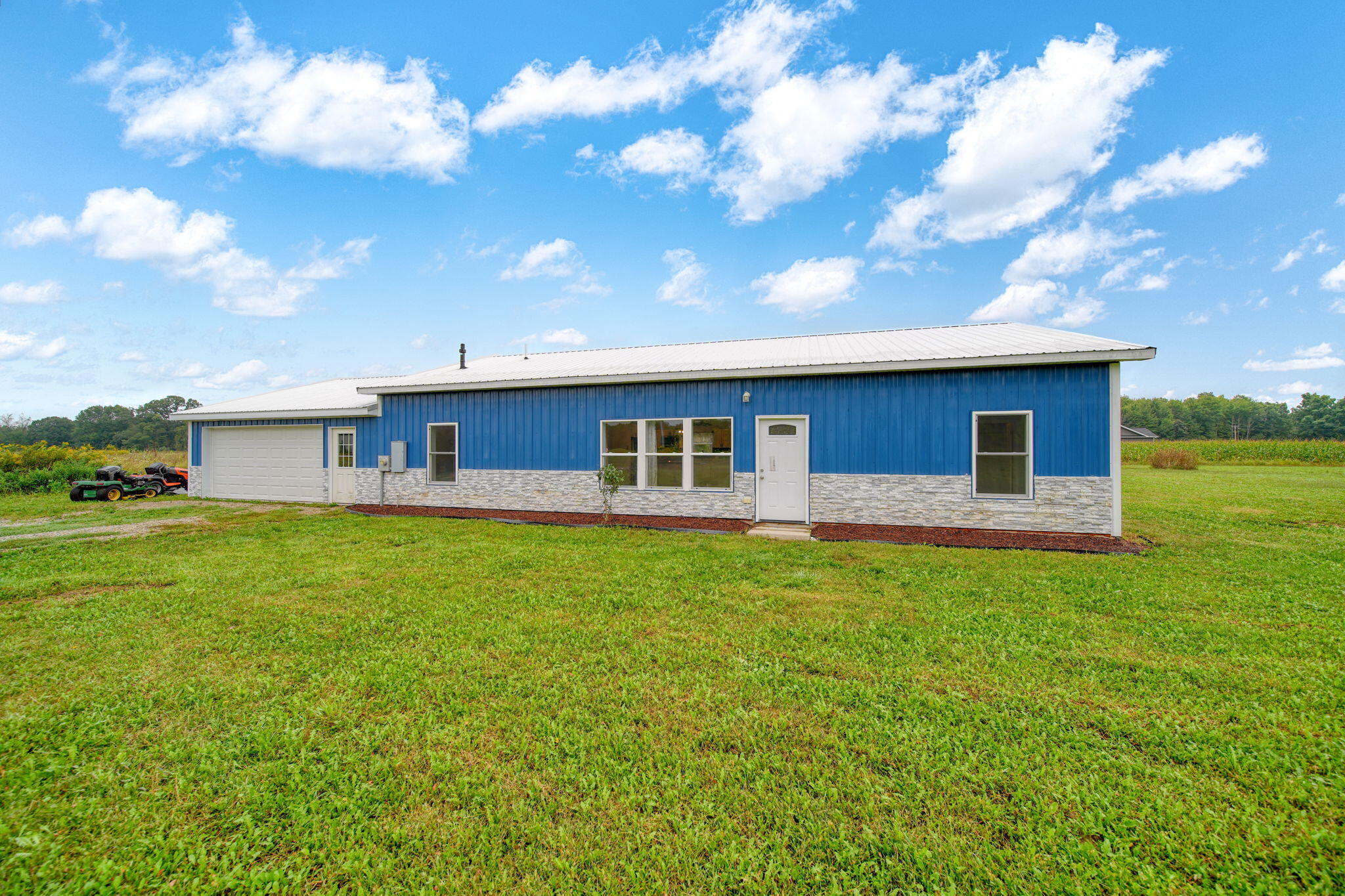 6474 Kennedy Road Property Photo 1