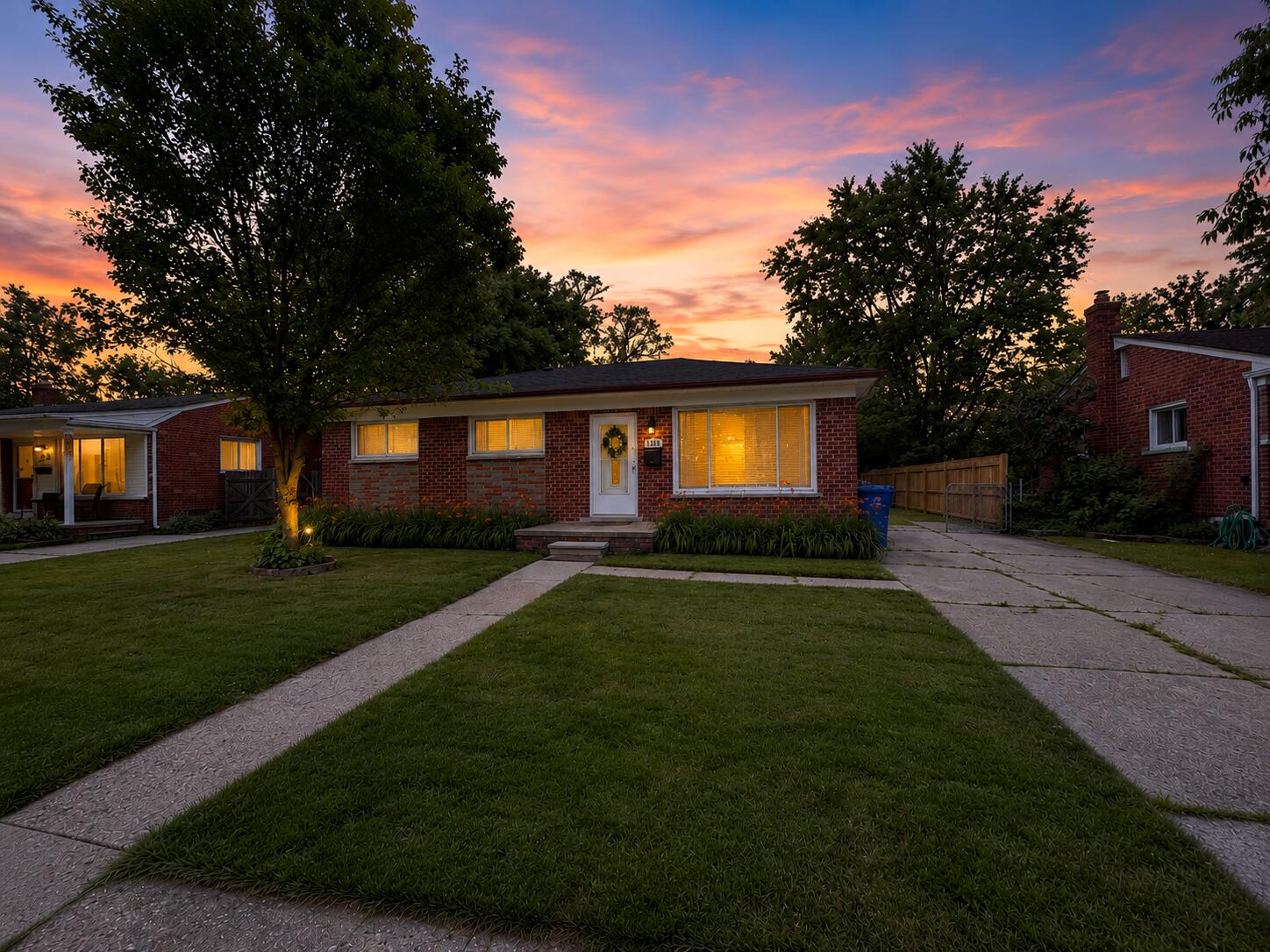 3136 Jarvis Avenue Property Photo 1