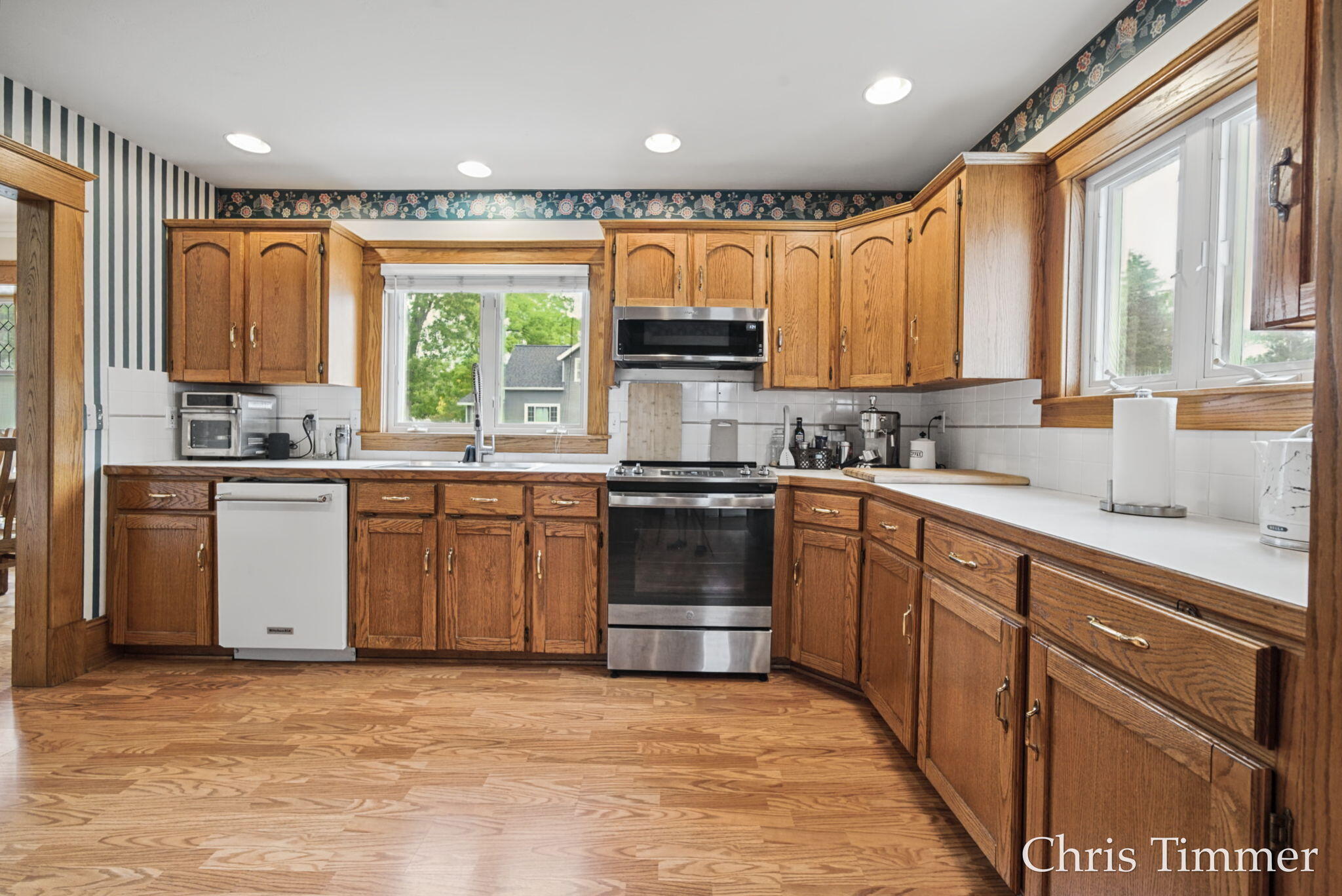 522 E Lincoln Avenue Property Photo 15