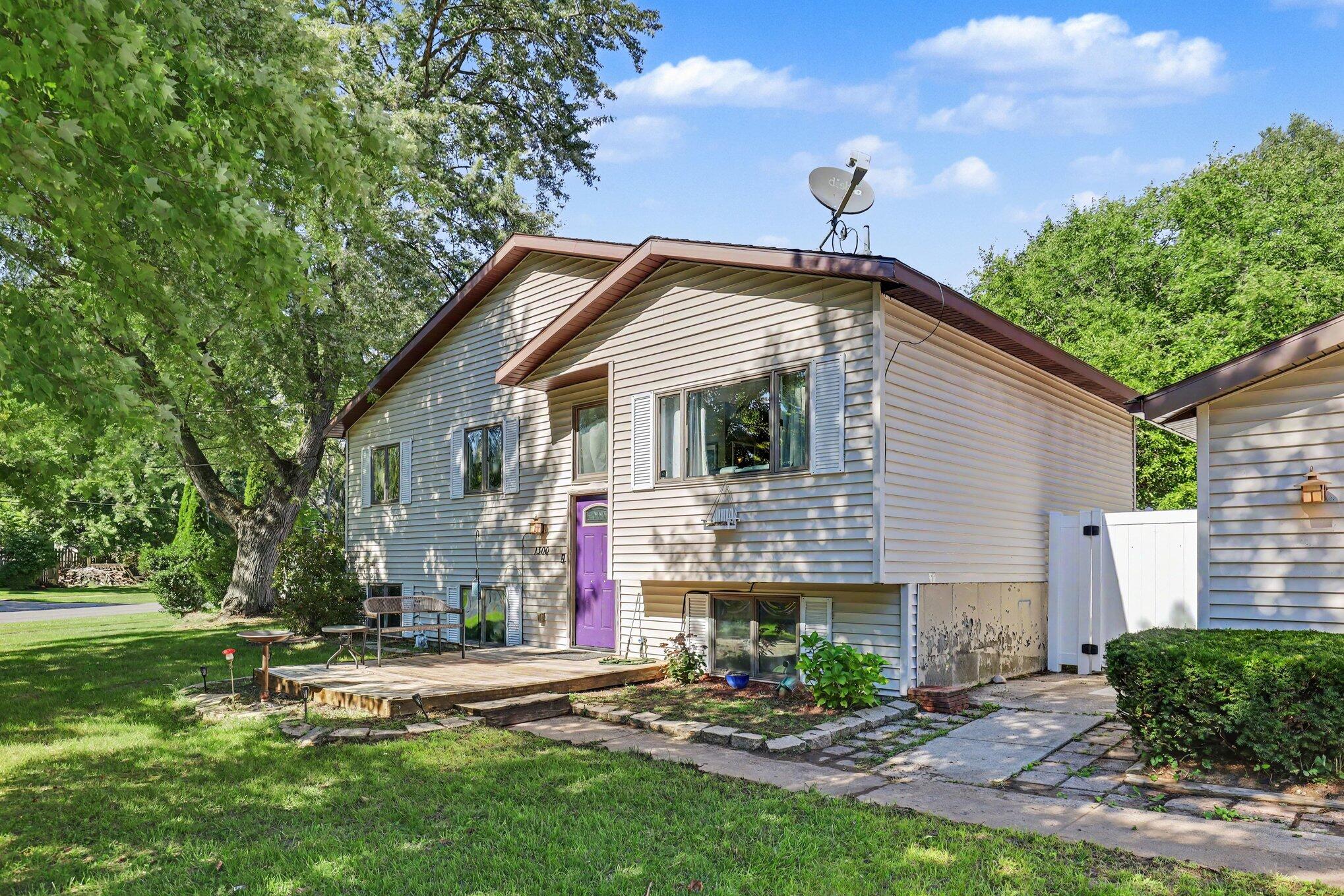 1300 Crescent Street Property Photo 1