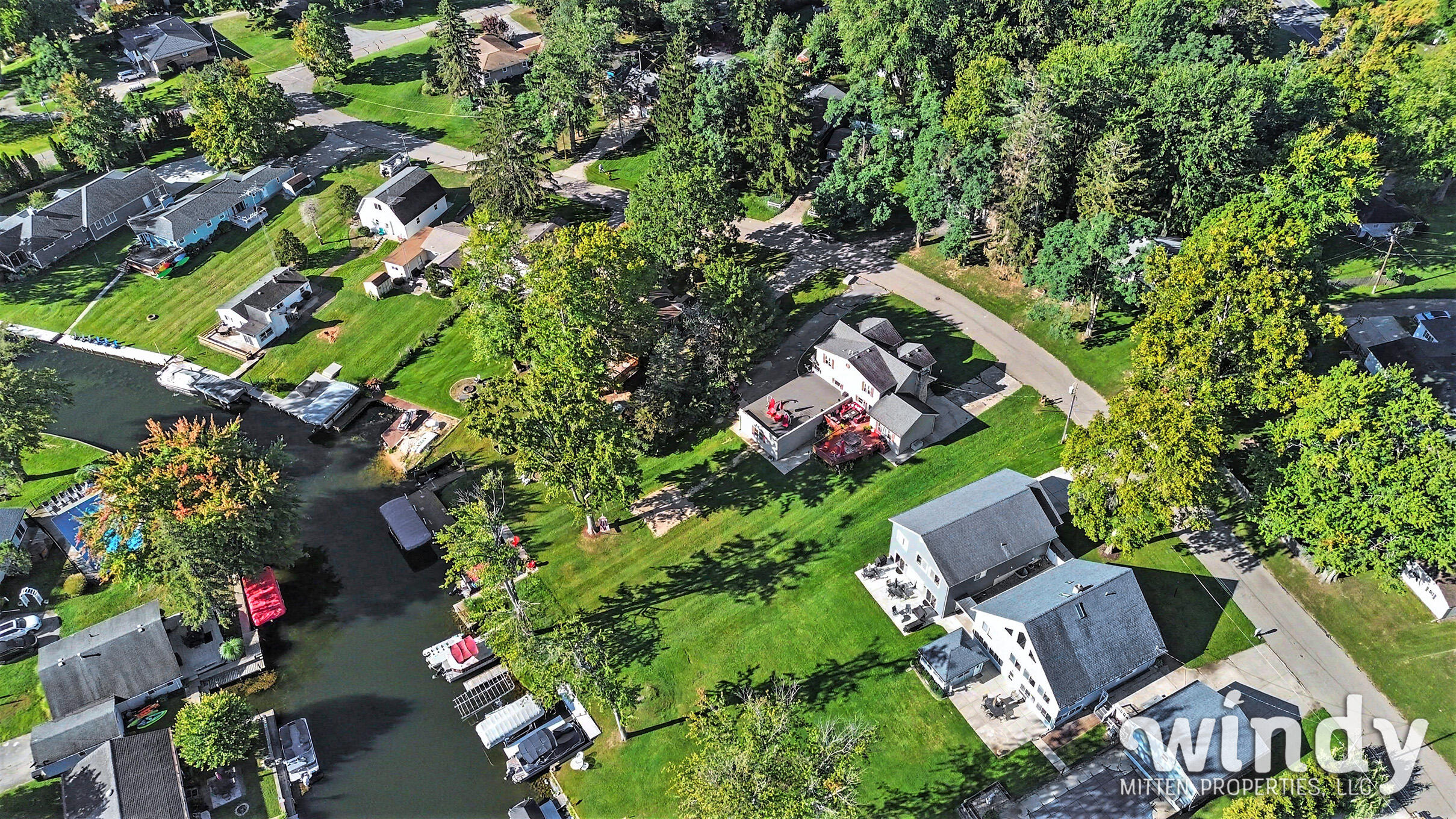 4971 Shoreview Drive Property Photo 4