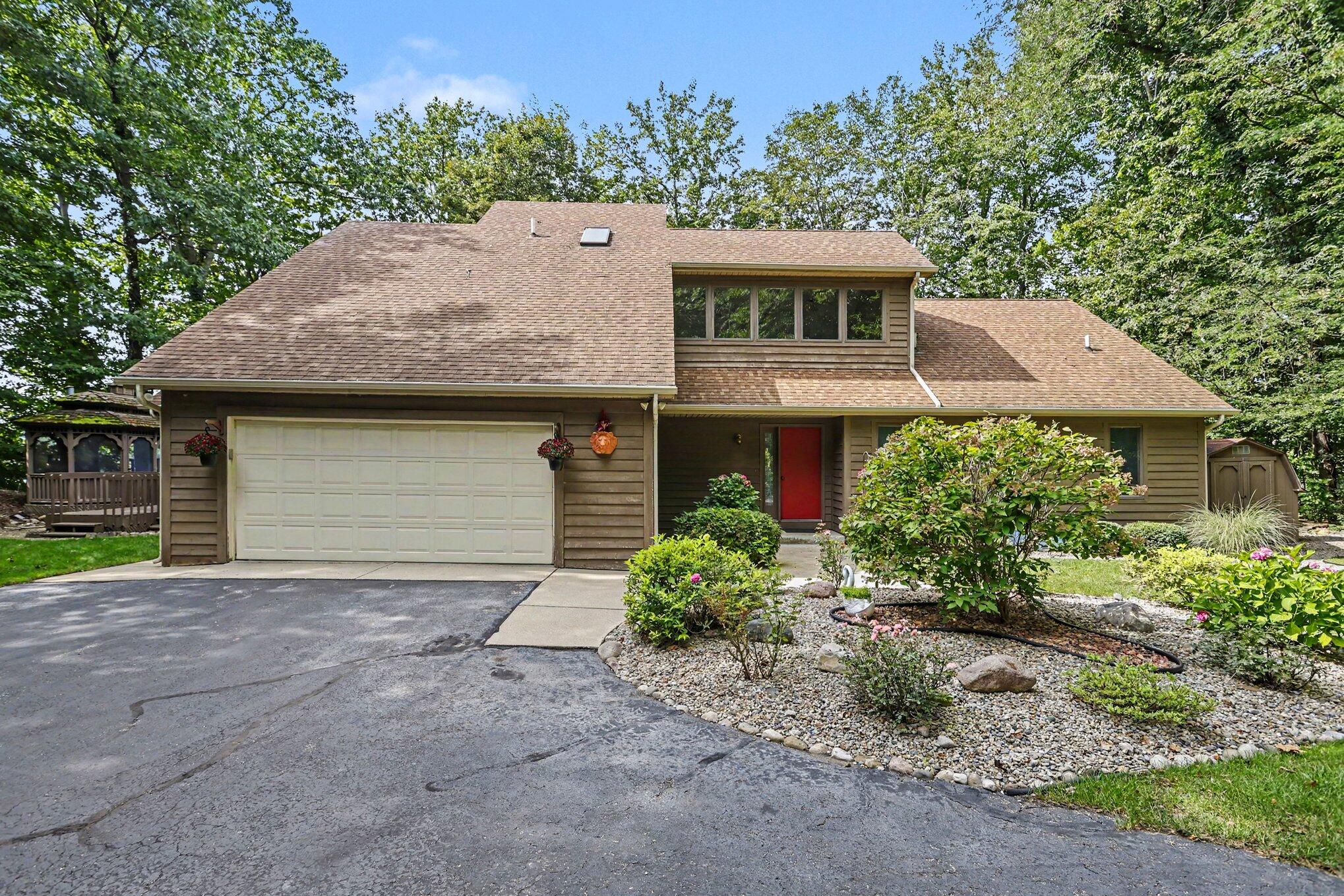 4245 Lake Chapin Bluff Property Photo 1