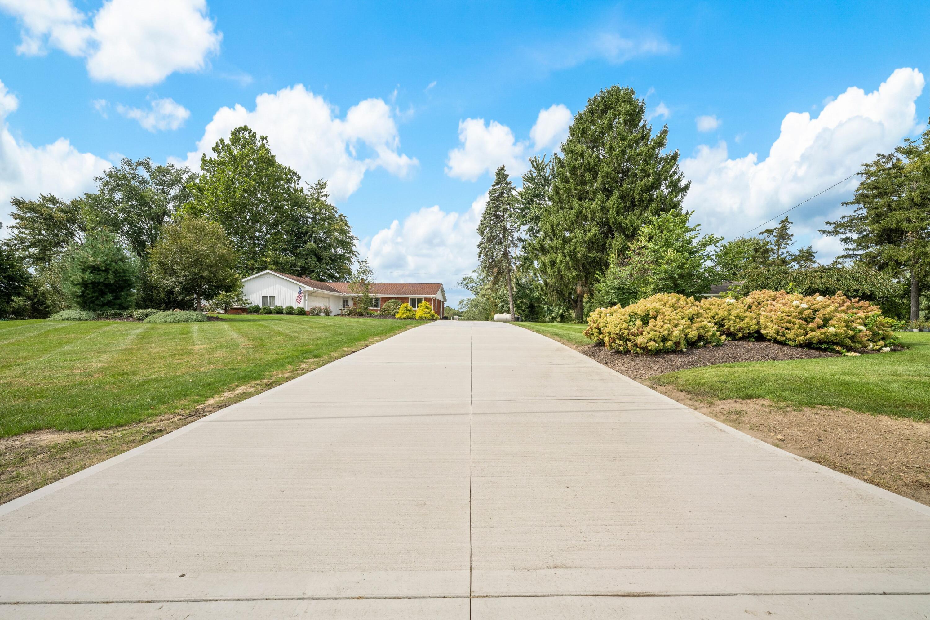 48648 68th Street Property Photo 2