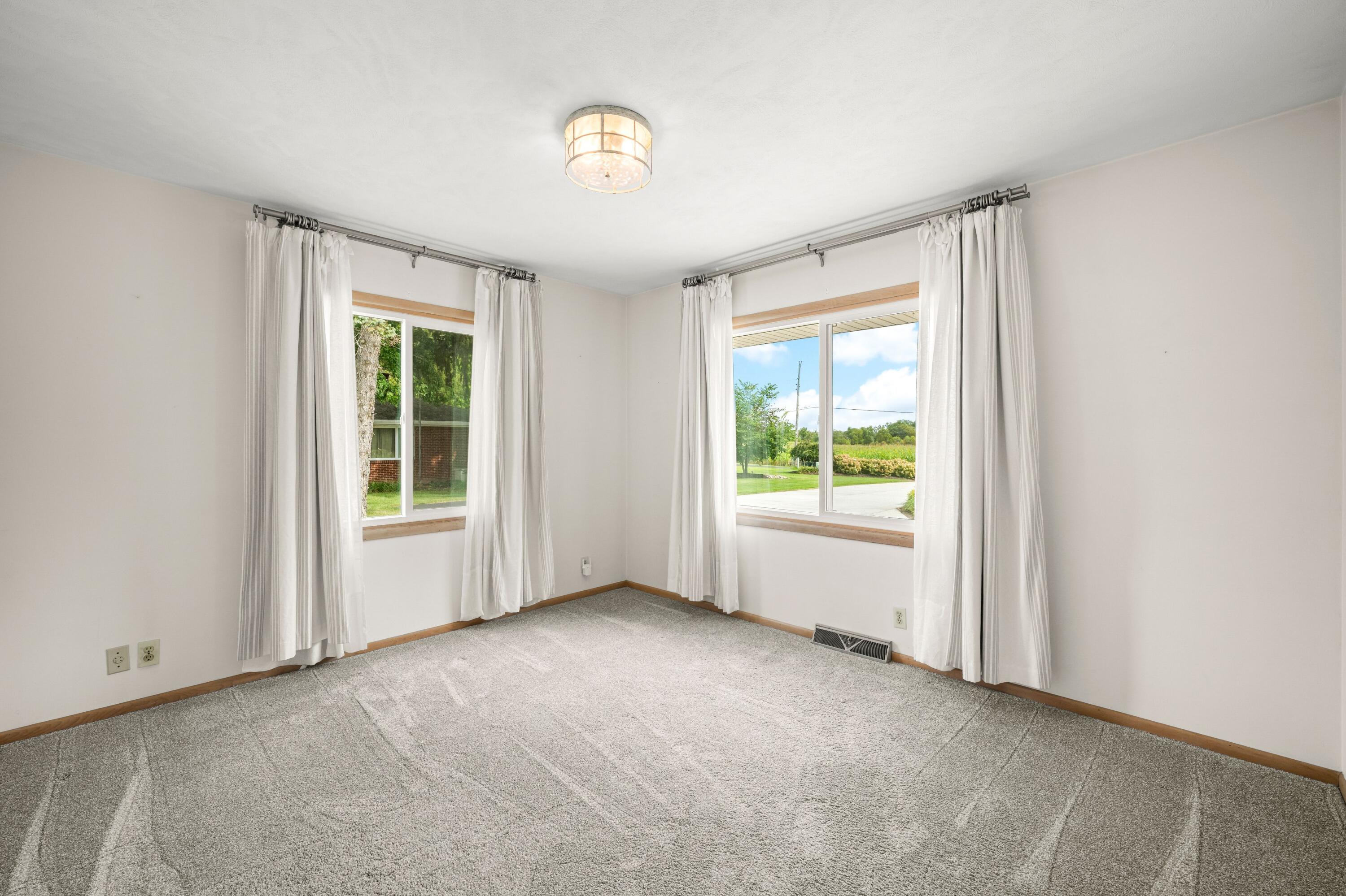 48648 68th Street Property Photo 35