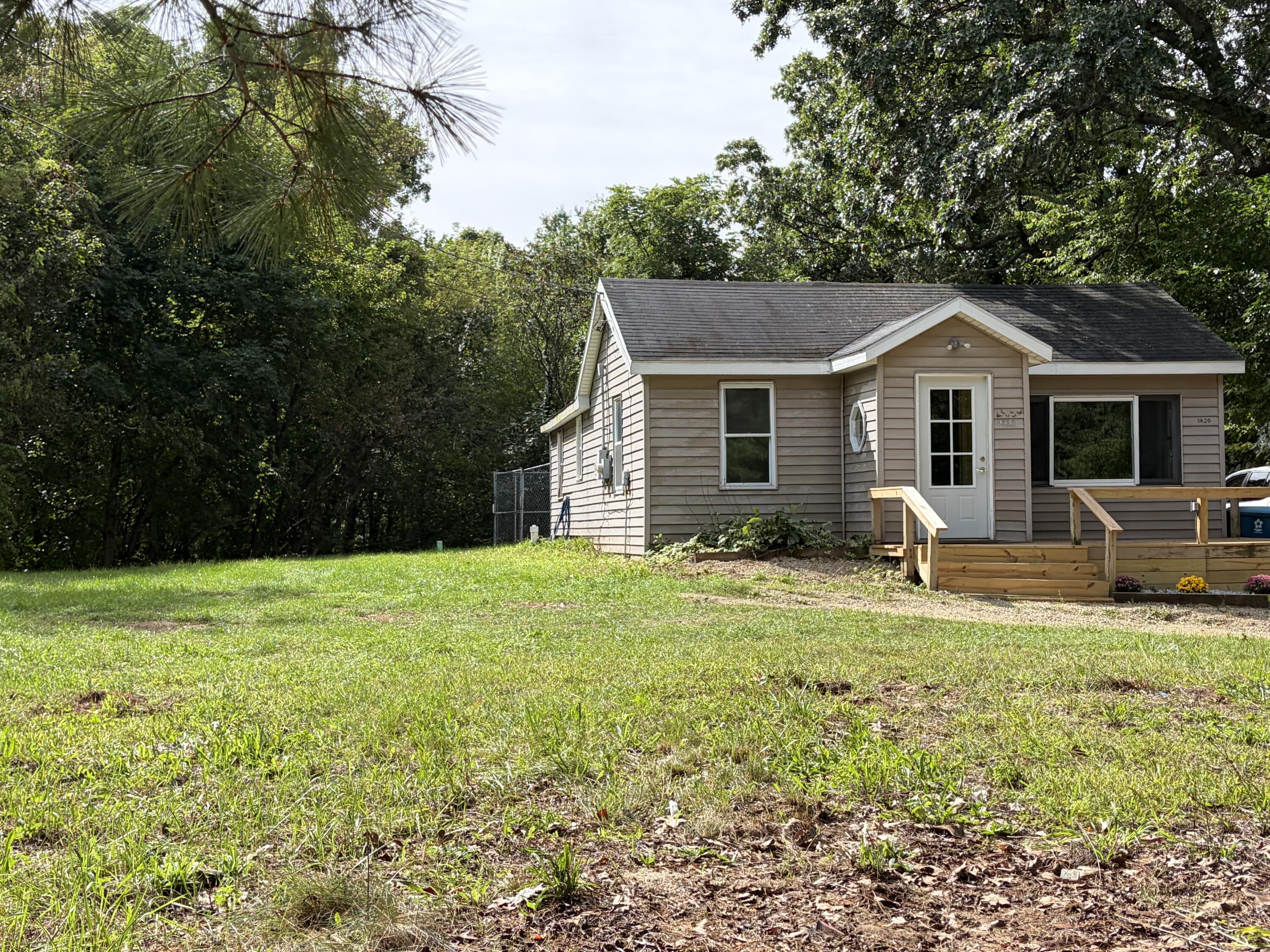 3820 E D Avenue Property Photo 1