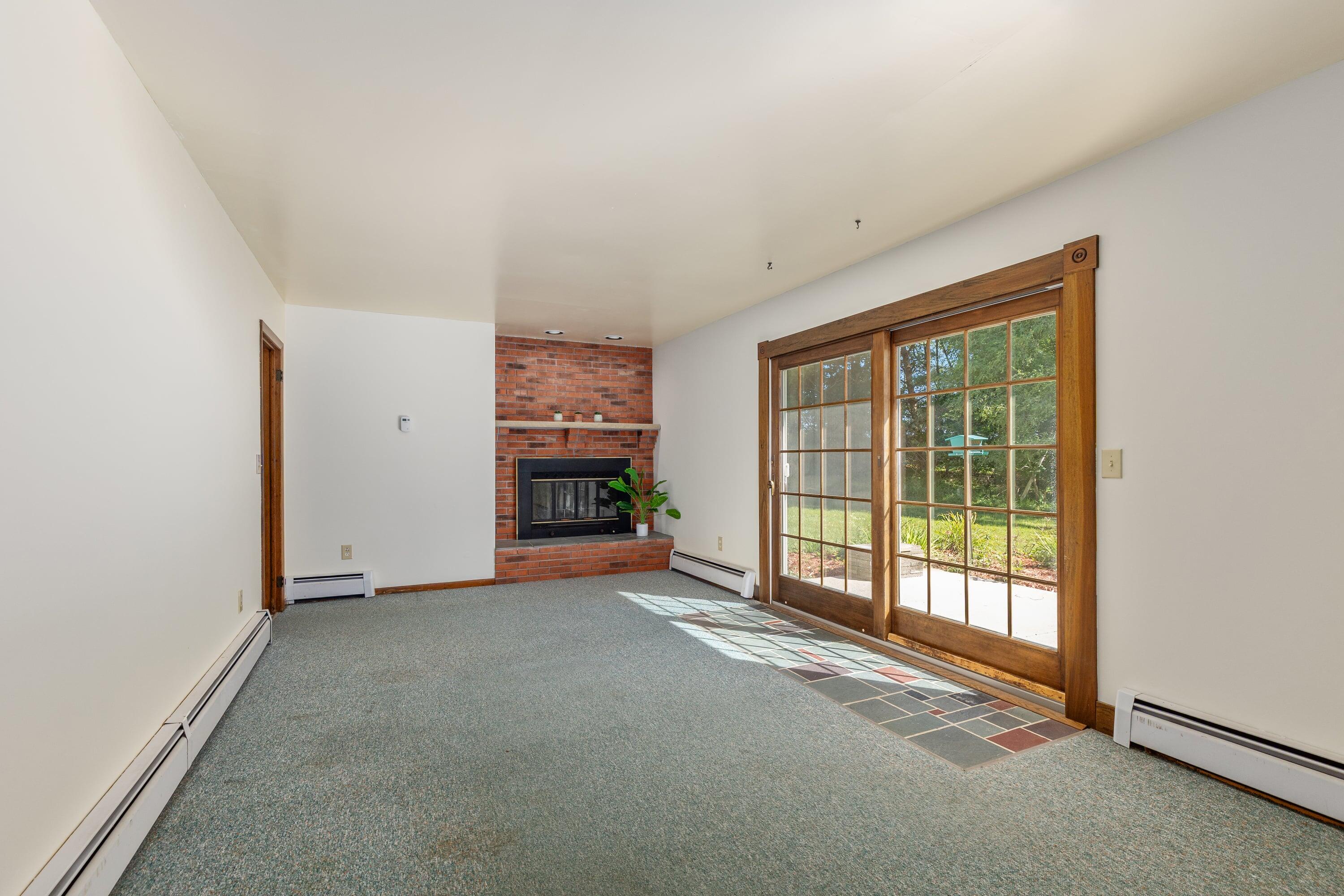 8580 Young Avenue Ne Property Photo 17
