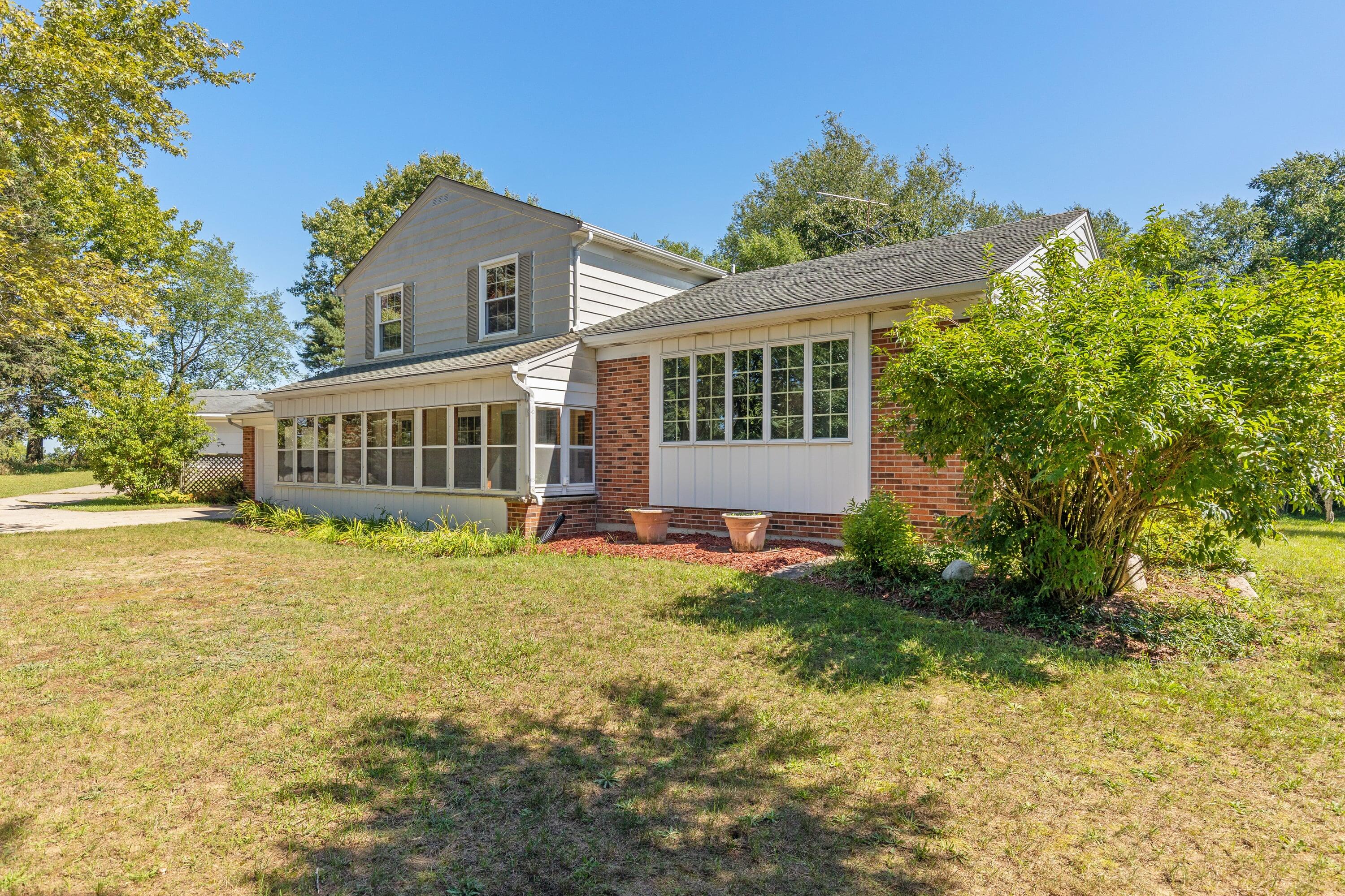 8580 Young Avenue Ne Property Photo 34