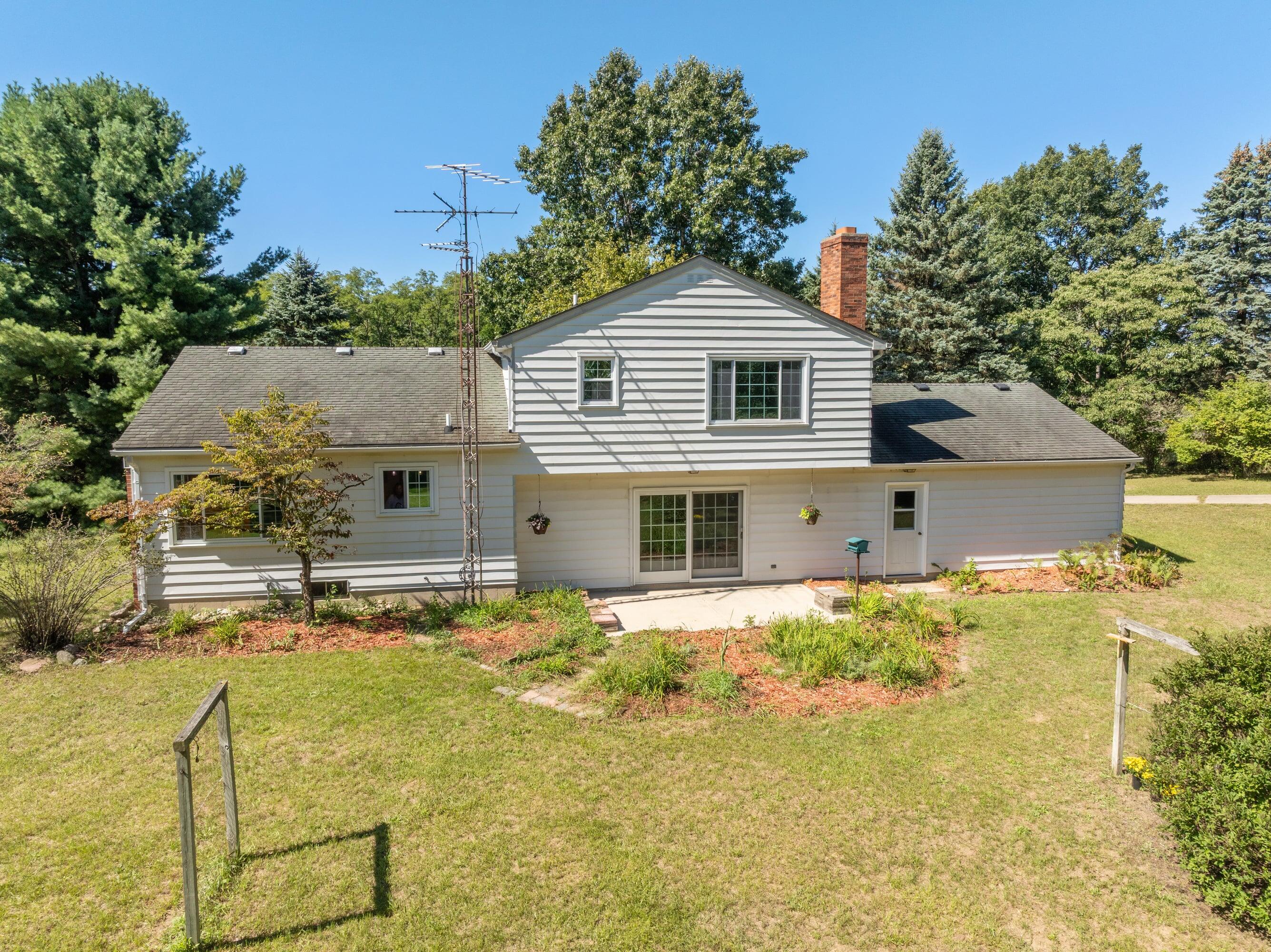 8580 Young Avenue Ne Property Photo 35
