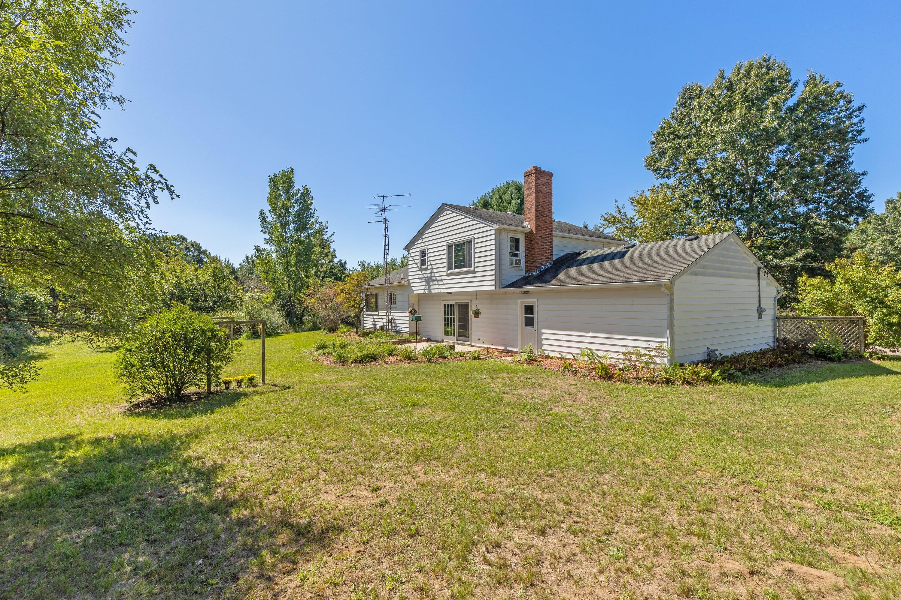 8580 Young Avenue Ne Property Photo 36
