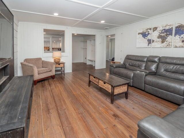 202 2nd Avenue Property Photo 5