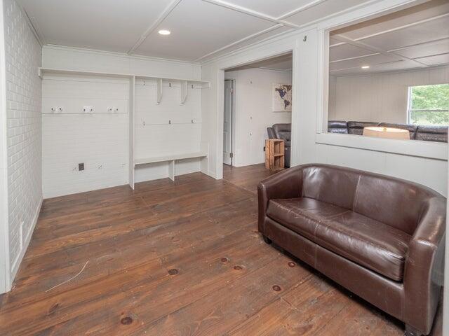 202 2nd Avenue Property Photo 9