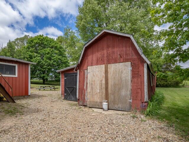 202 2nd Avenue Property Photo 14