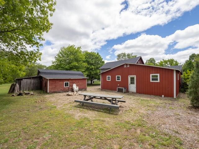 202 2nd Avenue Property Photo 19